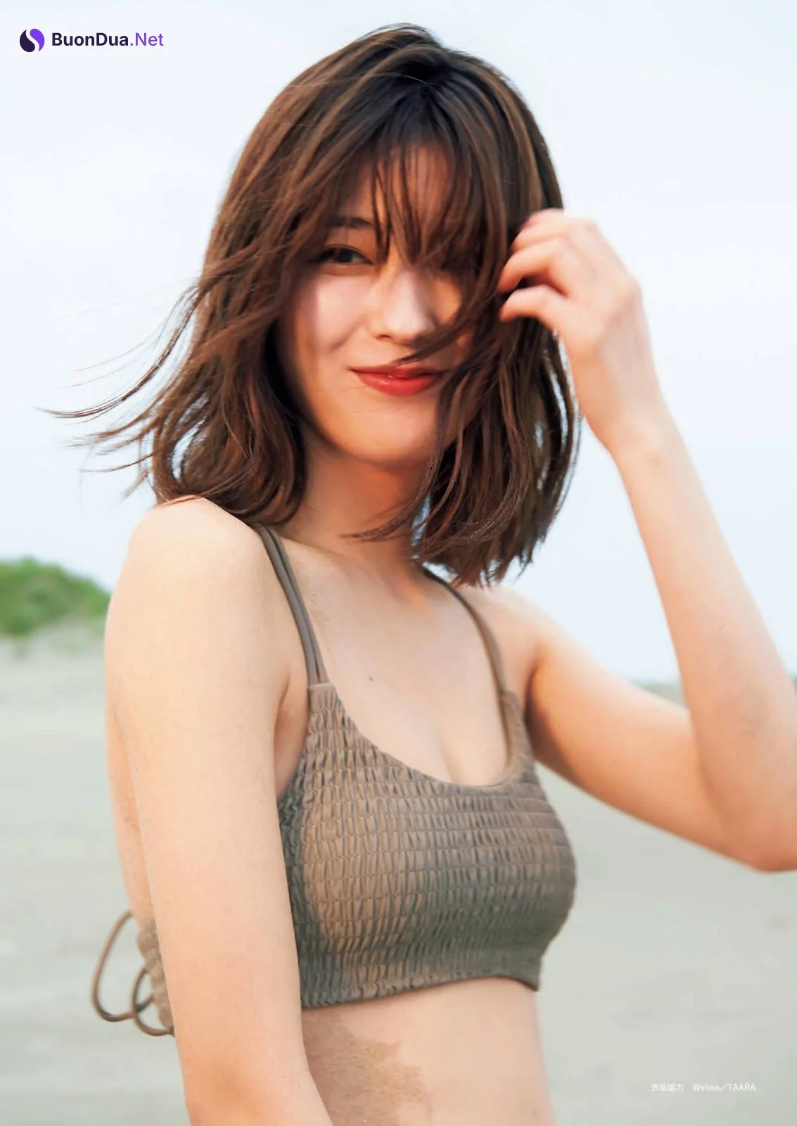 Mio Kudo 工藤美桜, Shukan Bunshun 2021.08.05 (週刊文春 2021年8月5日号) - Photo 3