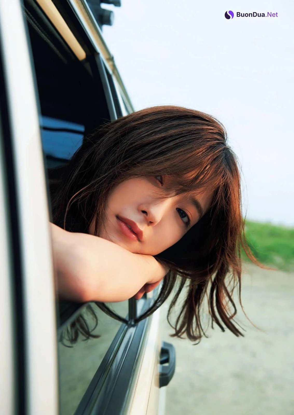 Mio Kudo 工藤美桜, Shukan Bunshun 2021.08.05 (週刊文春 2021年8月5日号) - Photo 5