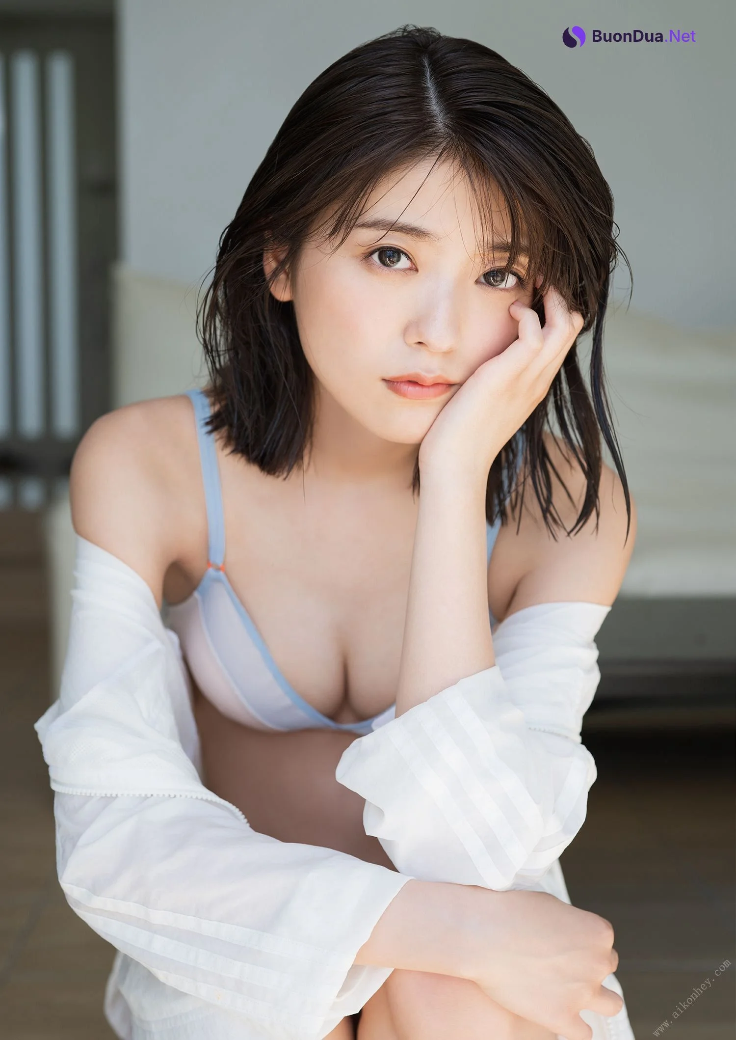 Mio Kudo 工藤美桜, デジタル限定 YJ Photo Book 「不思議」 Set.01 - Photo 4