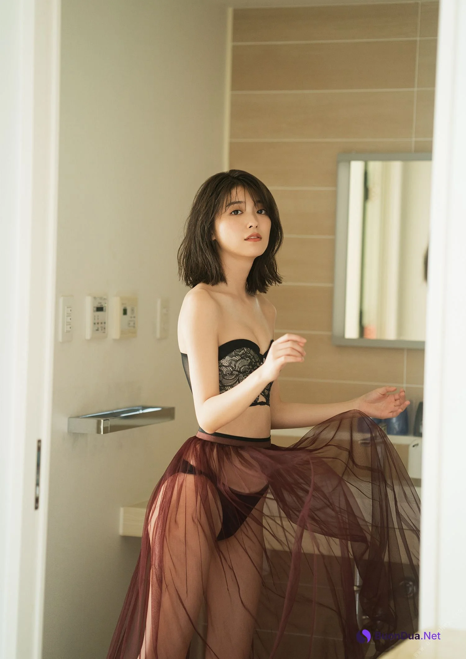 Mio Kudo 工藤美桜, デジタル限定 YJ Photo Book 「不思議」 Set.02 - Photo 11