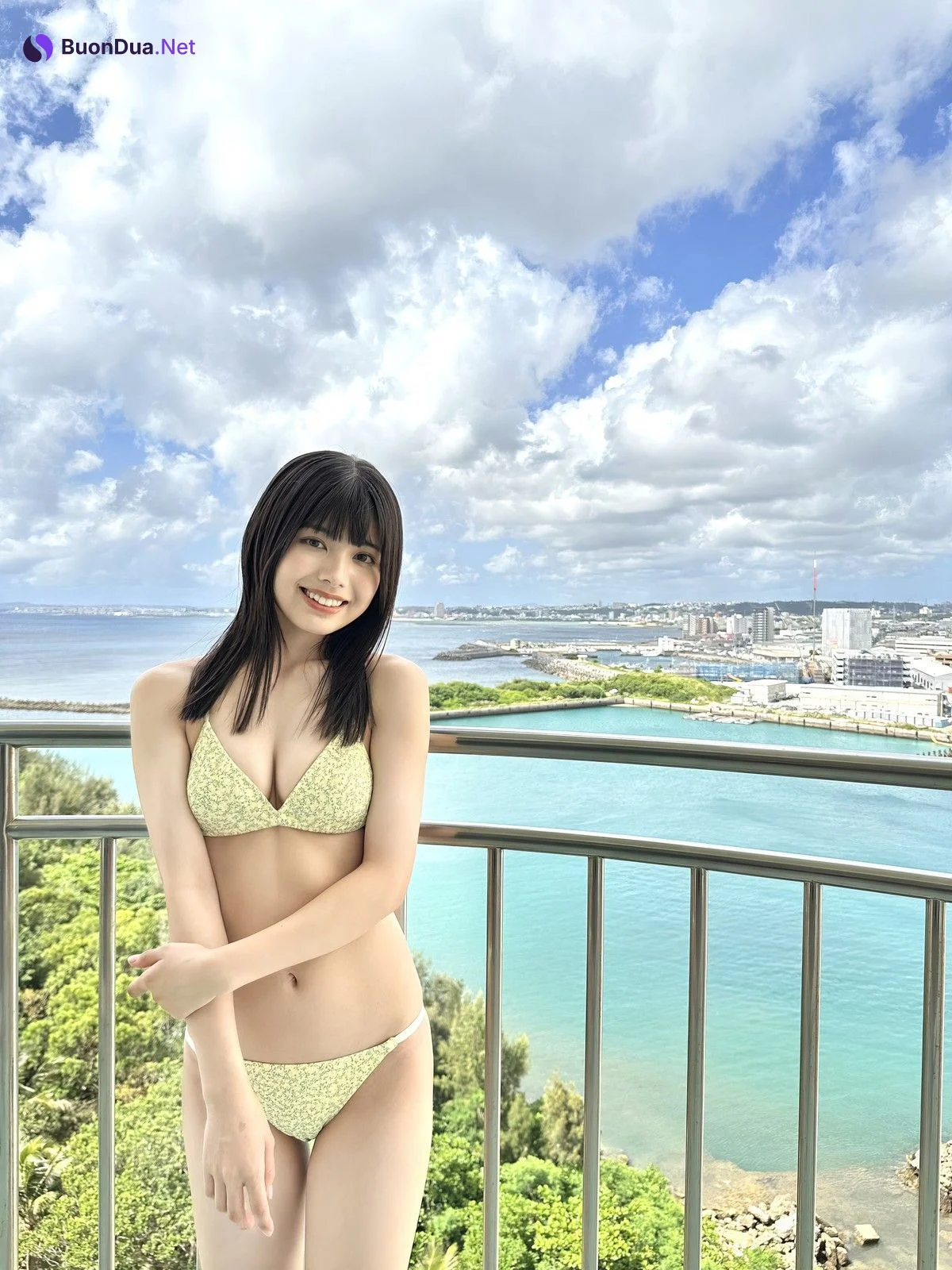 Mio Matsuda 松田実桜, Nozomi Nishio 西尾希美, Young Magazine Gekkan 2024 No.05 (月刊ヤングマガジン 2024年5号) - Photo 11