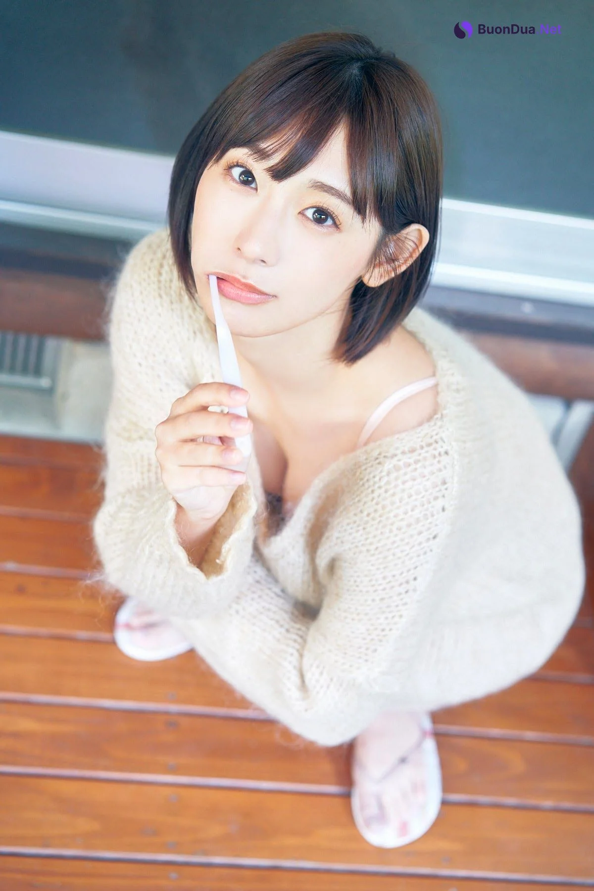 Mio Minato 水湊みお, Young Gangan 2021 No.11 (ヤングガンガン 2021年11号) - Photo 13