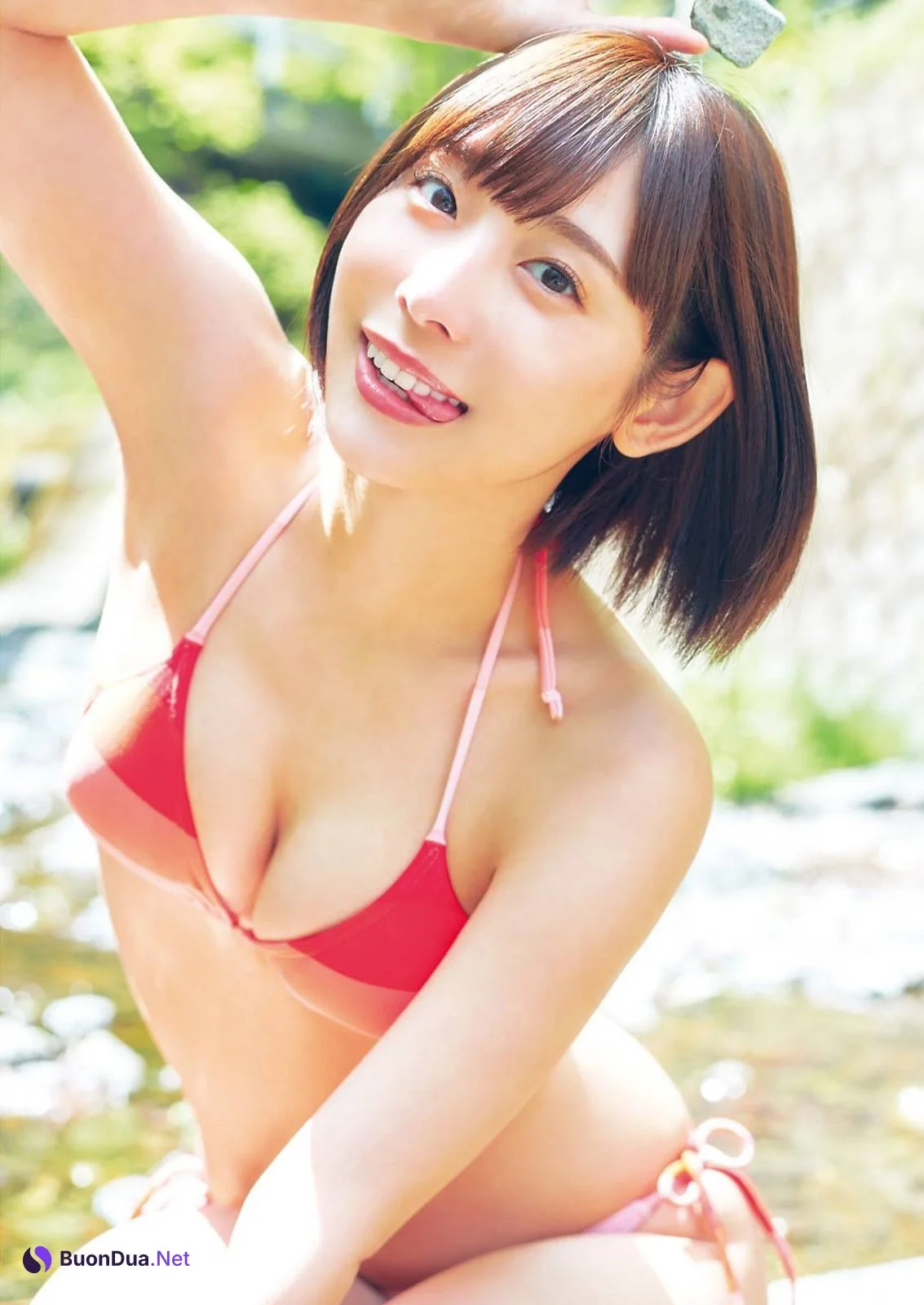 Mio Minato 水湊みお, Young Gangan 2021 No.11 (ヤングガンガン 2021年11号) - Photo 8