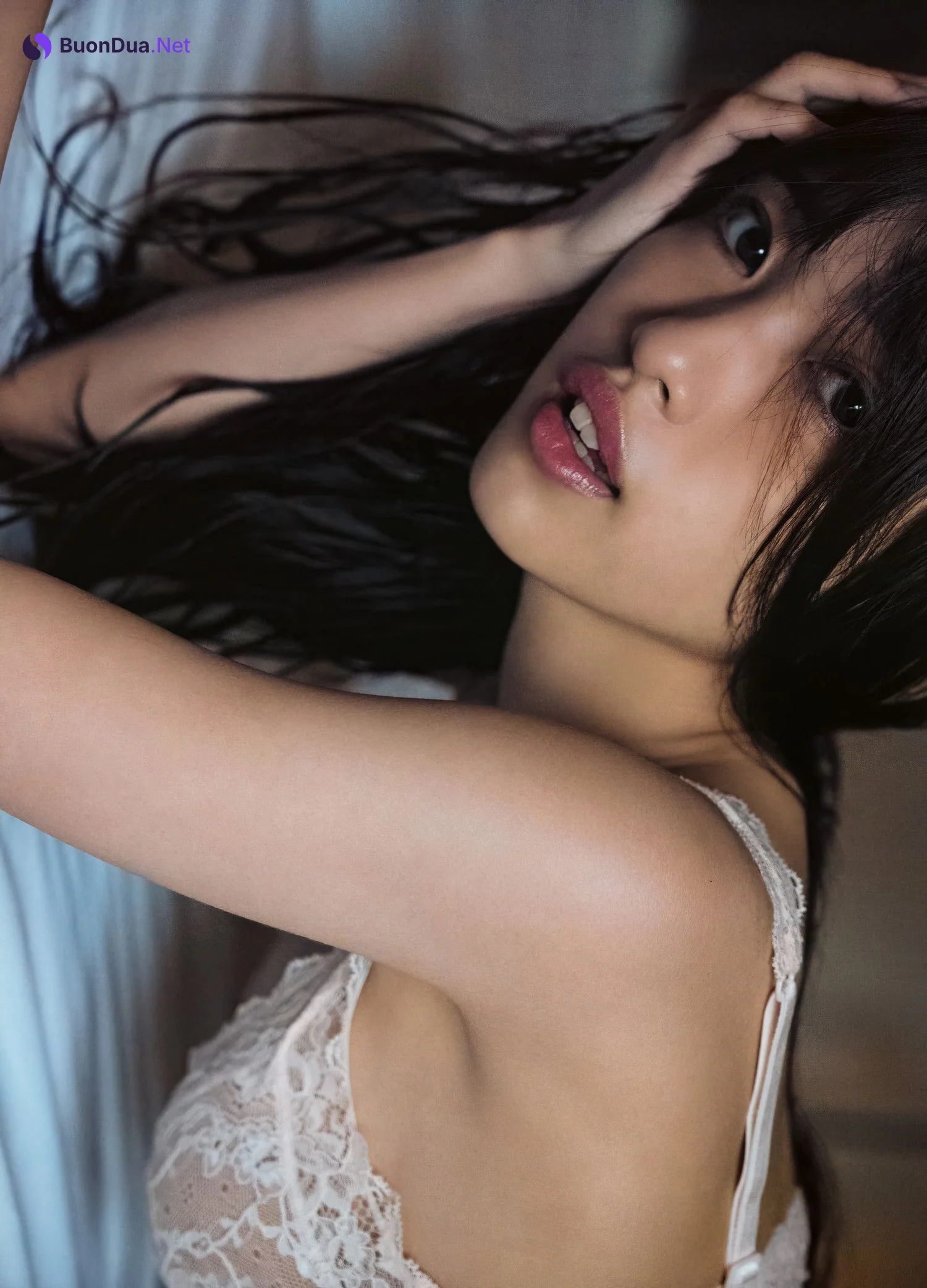 Mion Mukaichi 向井地美音, ファースト写真集 『 胸騒ぎの正体 』 Set.04 - Photo 19