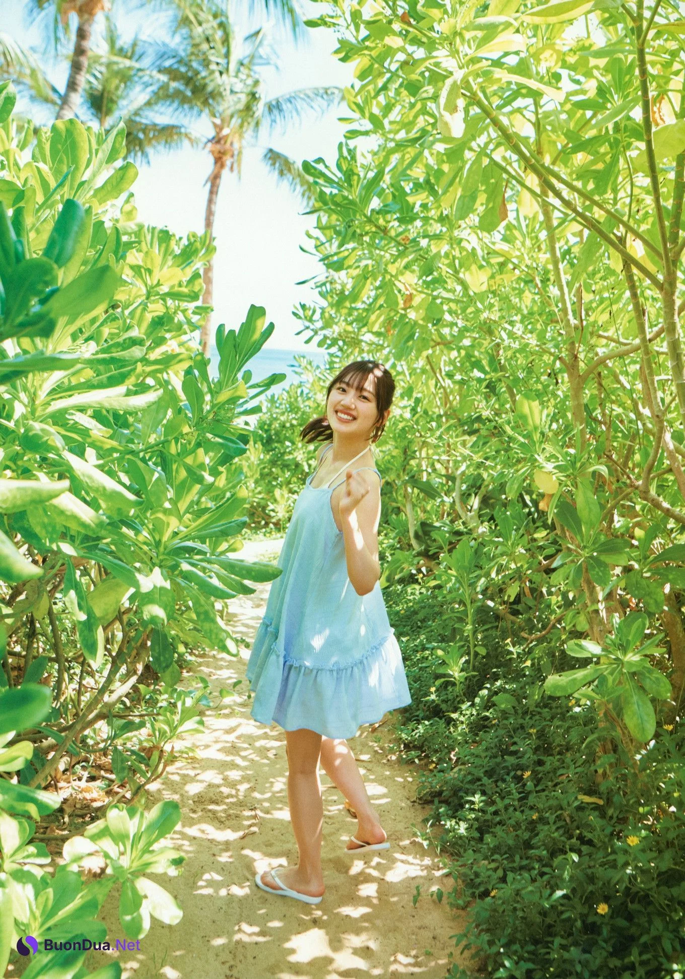 Mirei Sasaki 佐々木美玲, 1st写真集 「陽射しのパレード」 Set.01 - Photo 17
