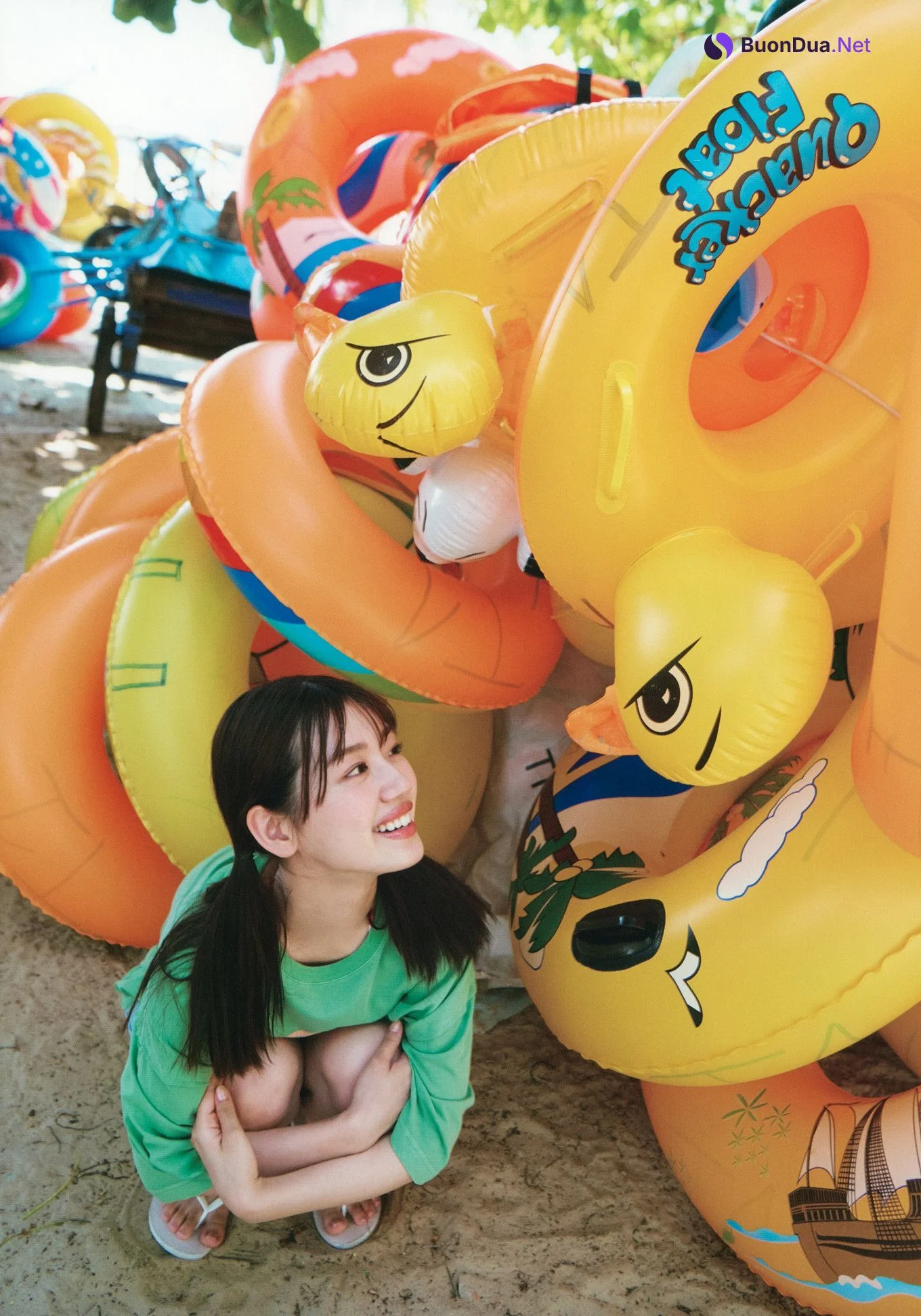 Mirei Sasaki 佐々木美玲, 1st写真集 「陽射しのパレード」 Set.02 - Photo 7