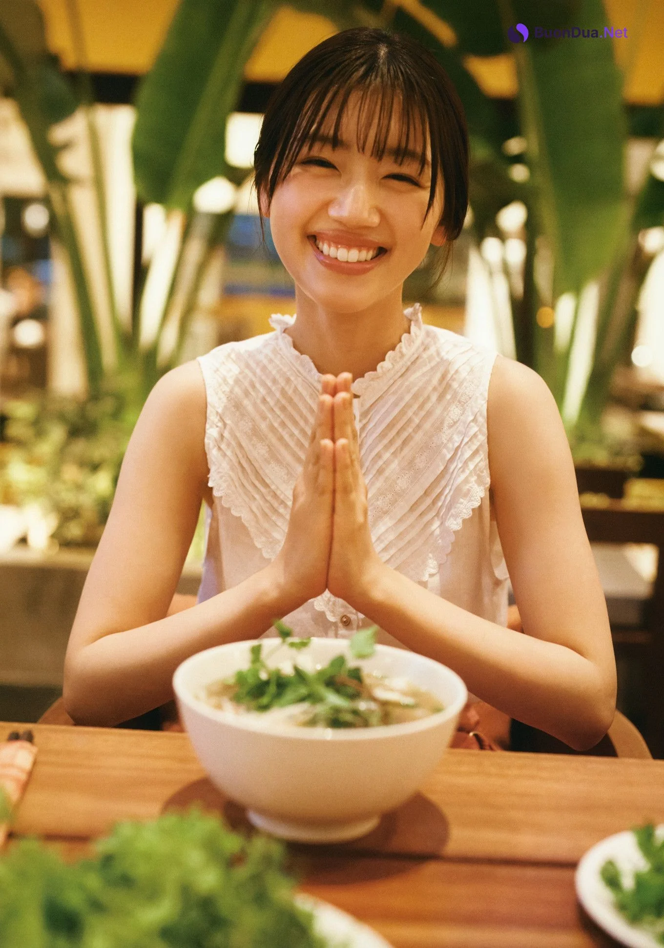 Mirei Sasaki 佐々木美玲, 1st写真集 「陽射しのパレード」 Set.03 - Photo 4