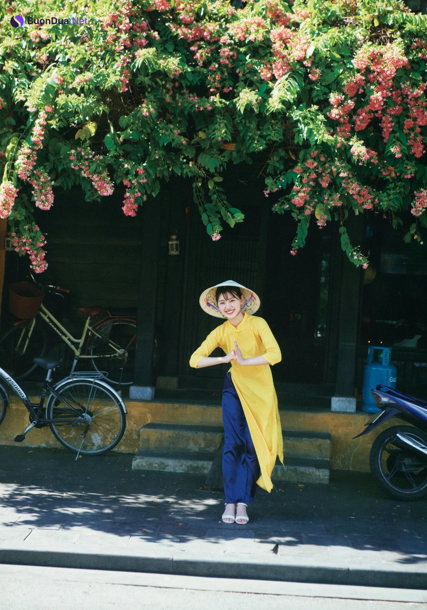Mirei Sasaki 佐々木美玲, 1st写真集 「陽射しのパレード」 Set.05 - Photo 15