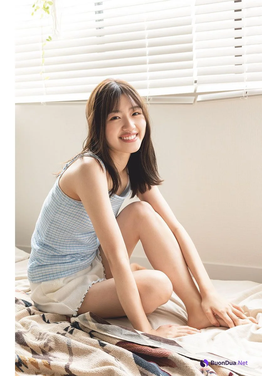 Mirei Sasaki 佐々木美玲, Shonen Sunday 2022 No.49 (週刊少年サンデー 2022年49号) - Photo 6