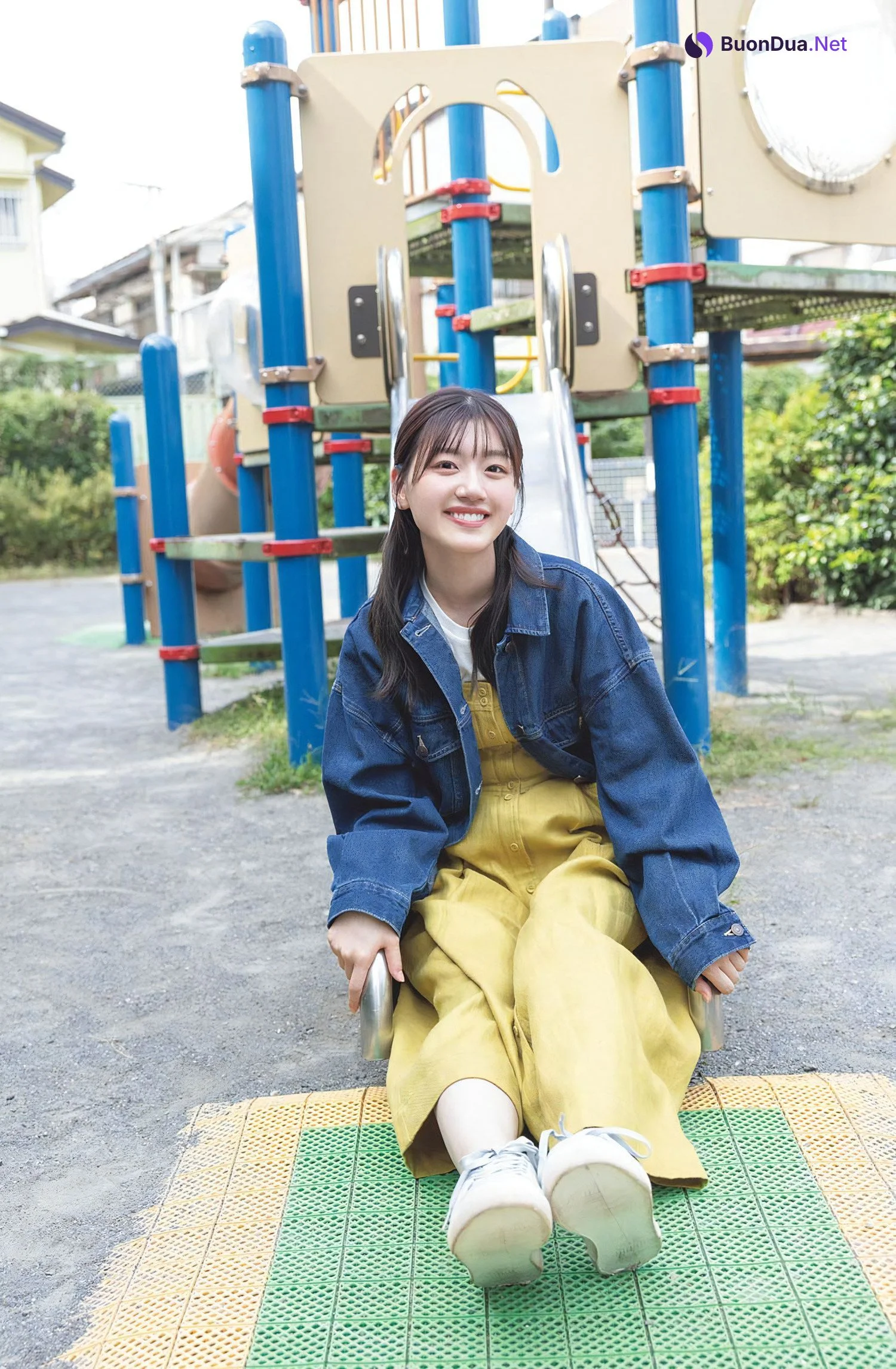 Mirei Sasaki 佐々木美玲, Shonen Sunday 2023 No.49 (週刊少年サンデー 2023年49号) - Photo 6
