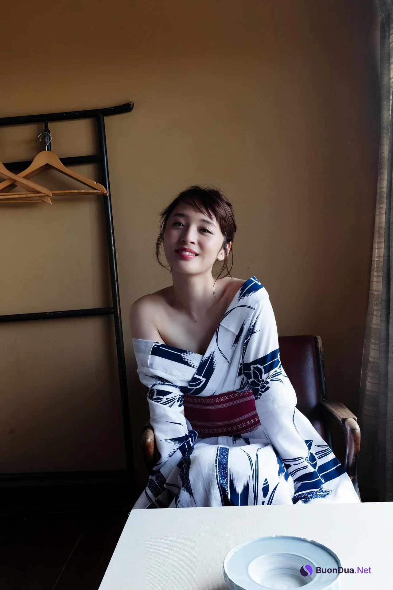 Misaki Jimbu 神部美咲, FLASHデジタル写真集 [1泊2日、もう会わない] Set.03 - Photo 2