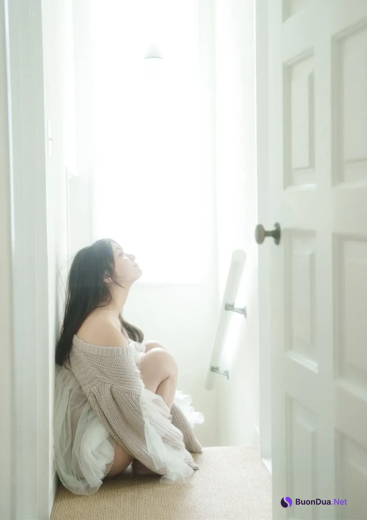 Misaki Sawa 沢美沙樹 – GIRLS graph. デジタル写真集 『背伸びと本音』 - Photo 2