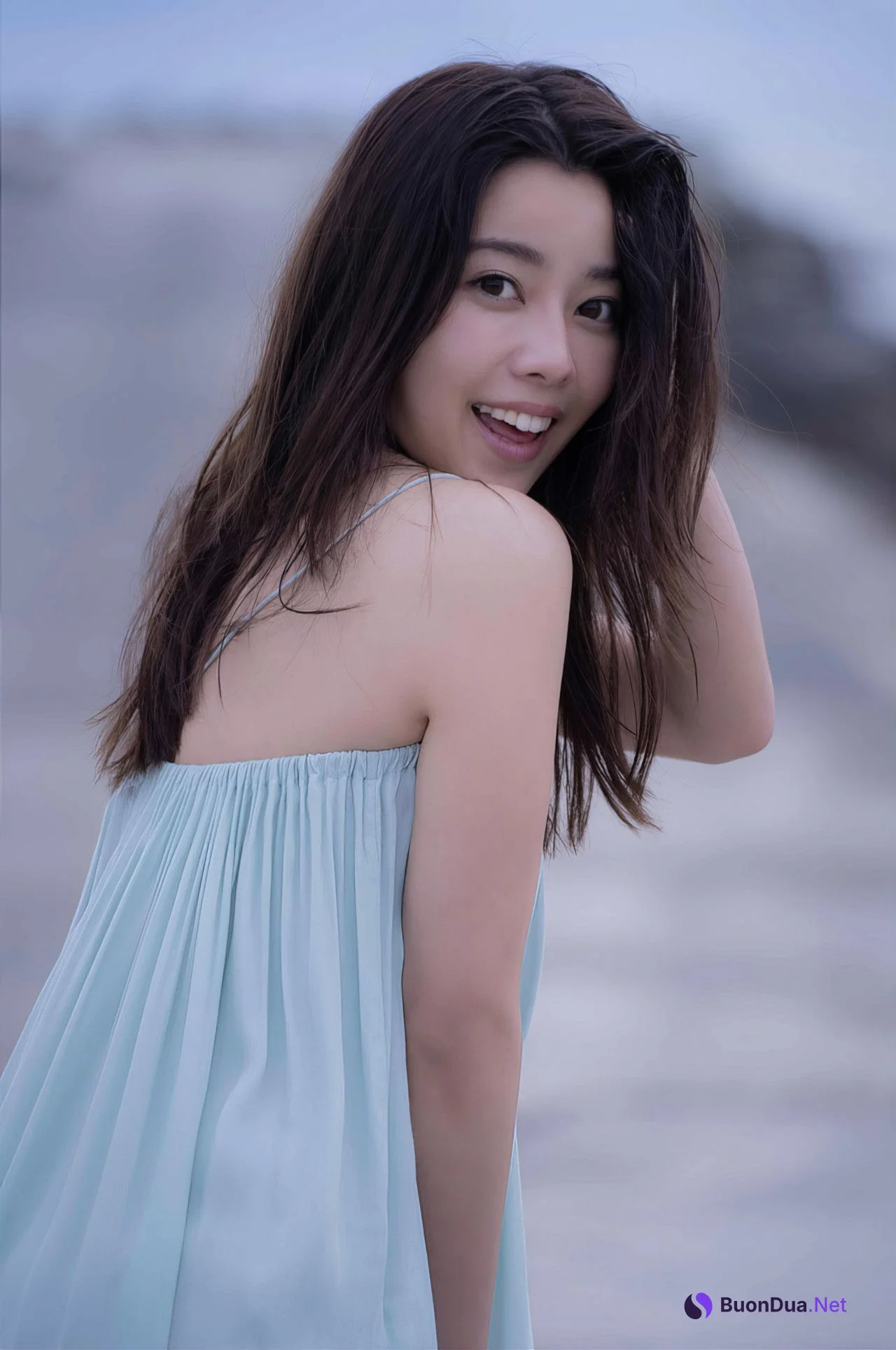 Misaki Yahata 八幡美咲, FRIDAYデジタル写真集 「地方局No.1アナウンサー 美しく、咲く」 Set.01 - Photo 2