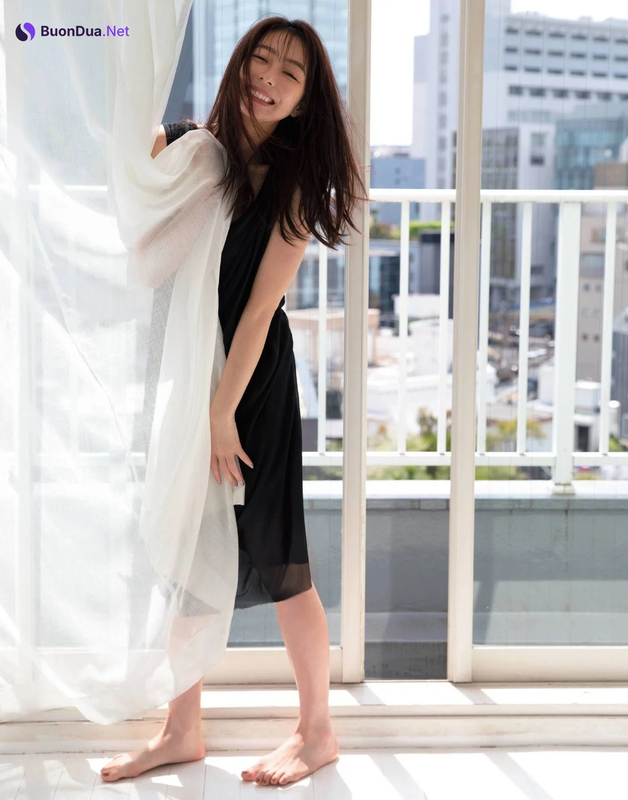 Misato Ugaki 宇垣美里, FRIDAY 2021.07.30 (フライデー 2021年7月30日号) - Photo 3
