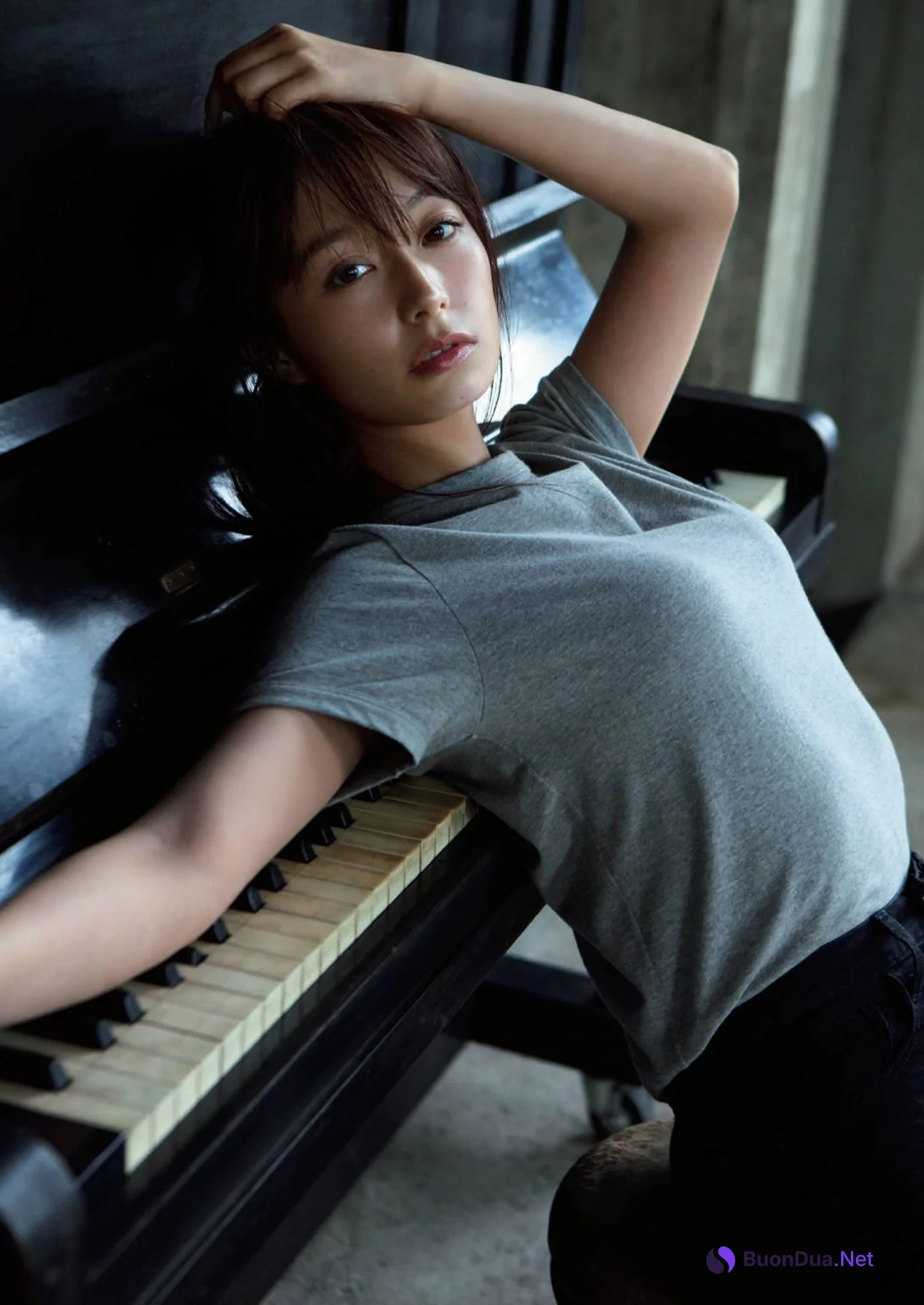 Misato Ugaki 宇垣美里, Shukan Bunshun 2020.12.03 (週刊文春 2020年12月3日号) - รูปภาพ 2