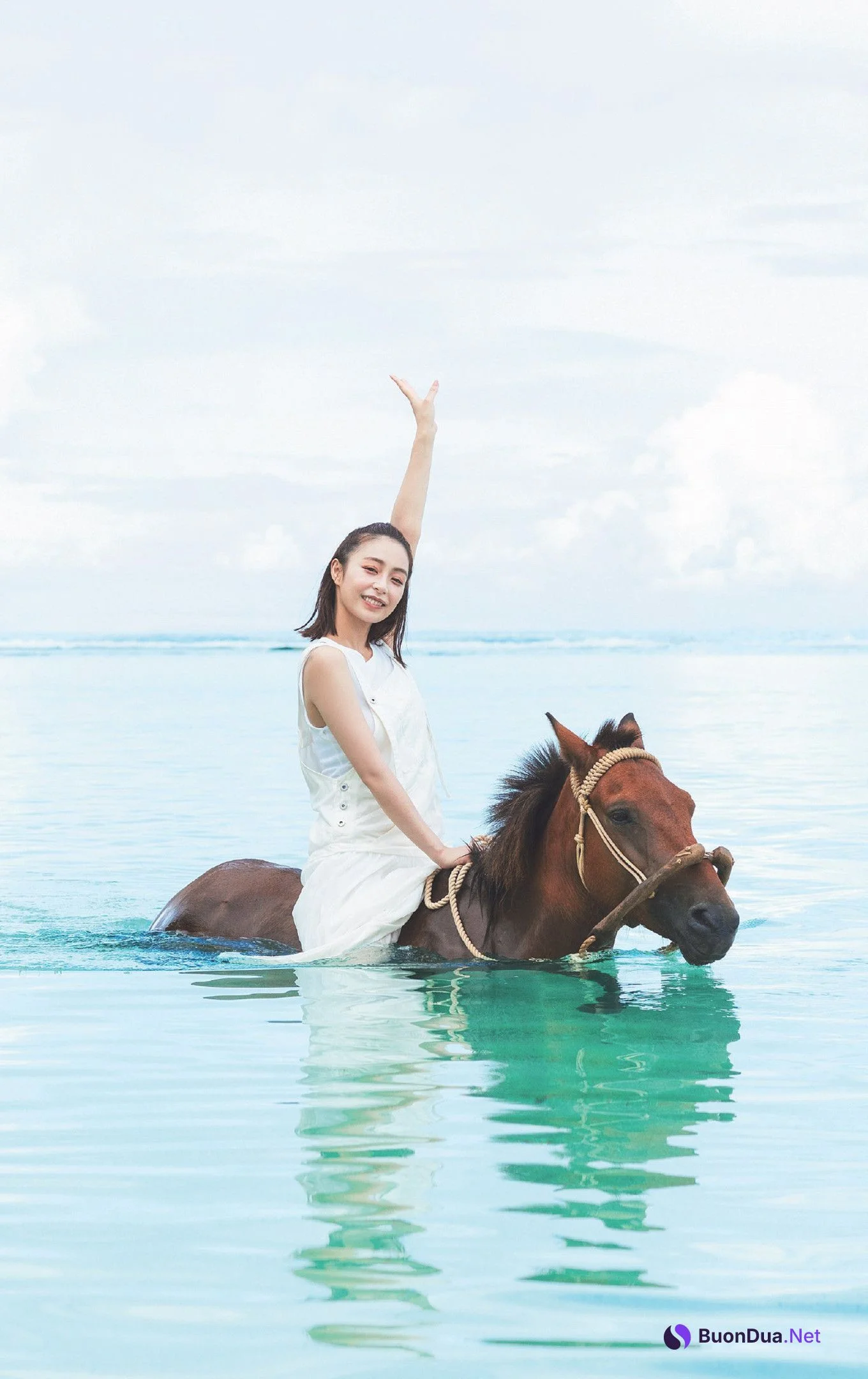 Misato Ugaki 宇垣美里, Weekly Playboy 2022 No.39 (週刊プレイボーイ 2022年39号) - Photo 15