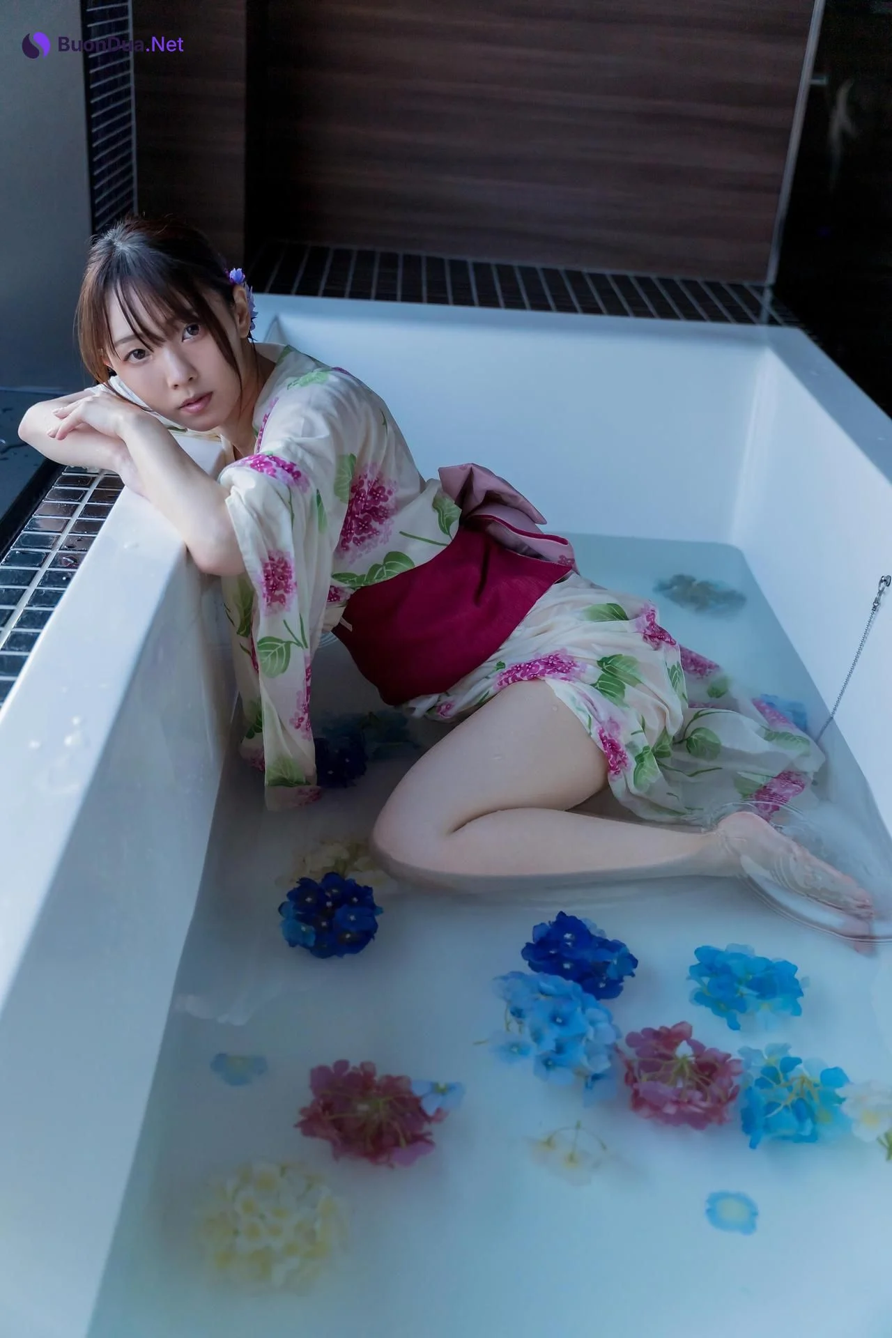Mitsuki Goronzoku ゴロン族美月, フェチグラビア写真集 「Translucent」 Set.03 - Photo 16
