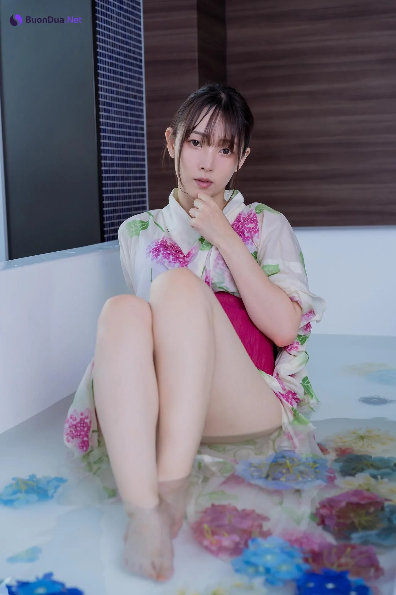 Mitsuki Goronzoku ゴロン族美月, フェチグラビア写真集 「Translucent」 Set.03 - Photo 7