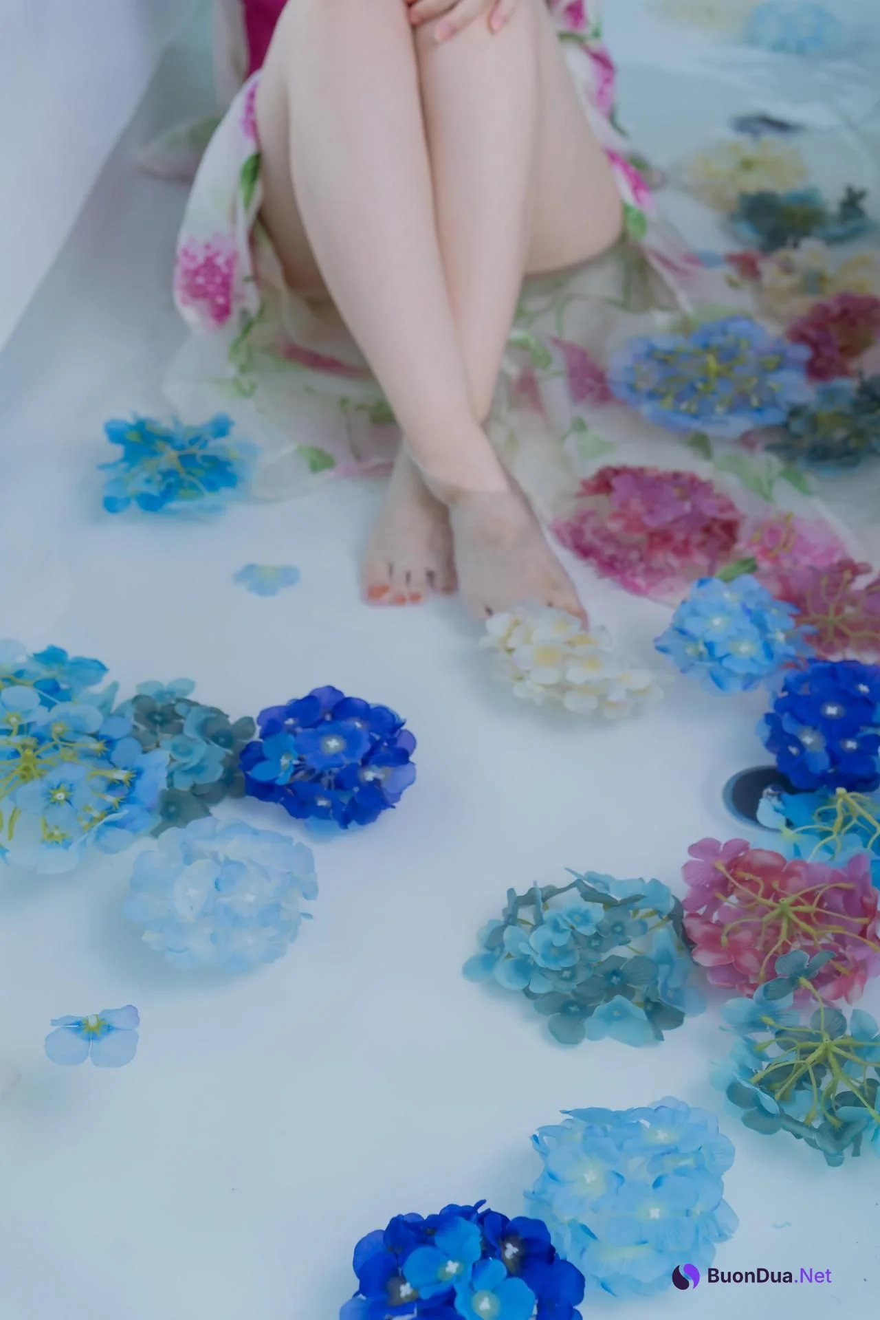 Mitsuki Goronzoku ゴロン族美月, フェチグラビア写真集 「Translucent」 Set.03 - Photo 9