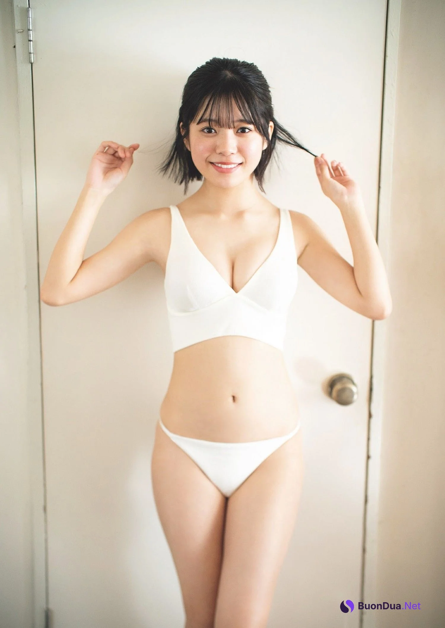 Miu Isomura 磯村美羽, Weekly Playboy 2024 No.09 (週刊プレイボーイ 2024年9号) - Photo 4