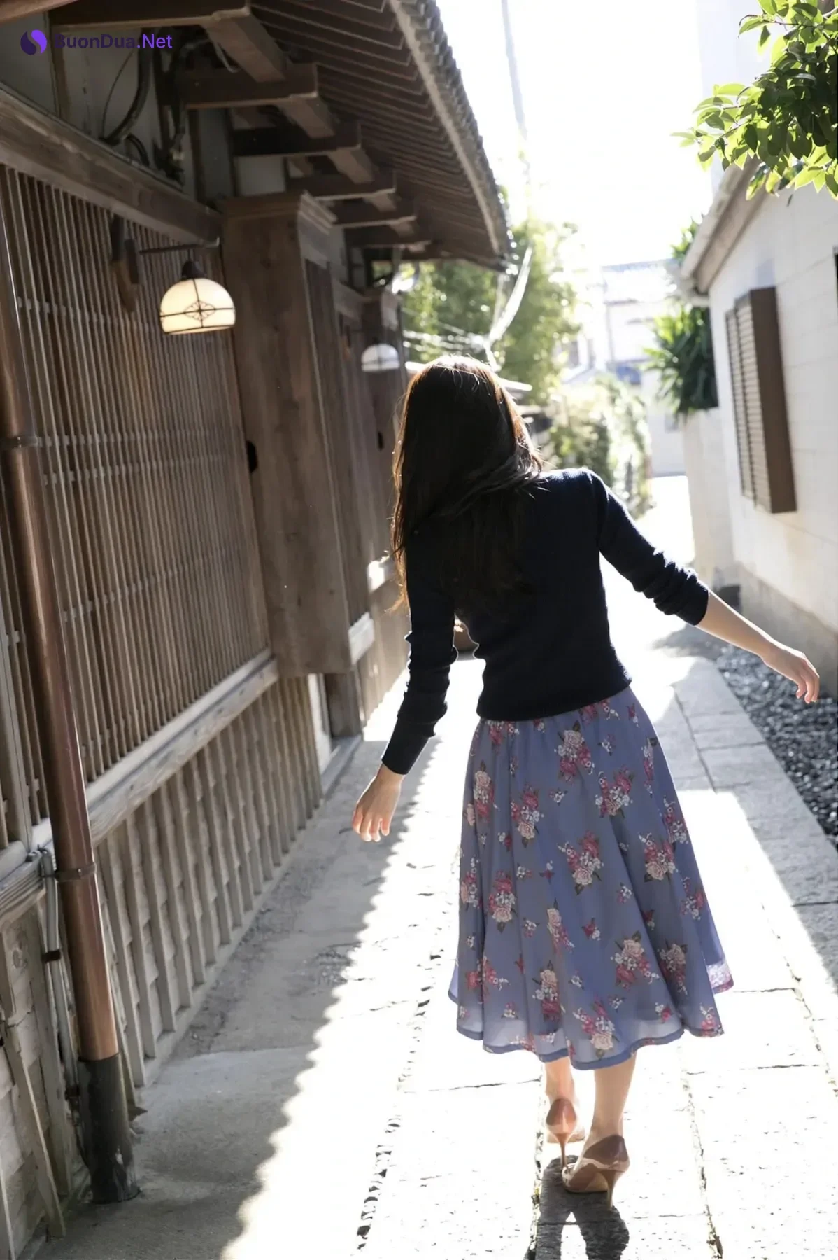 Miu Nakamura 仲村美海, 週刊ポストデジタル写真集 『背中を流して』 Set.01 - 사진 4