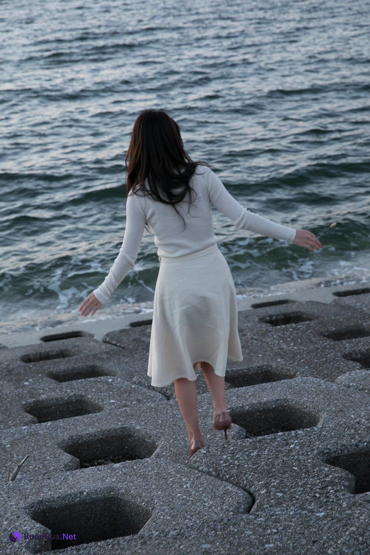 Miu Nakamura 仲村美海, 写真集 [背中を流して] Set.02 - Photo 5
