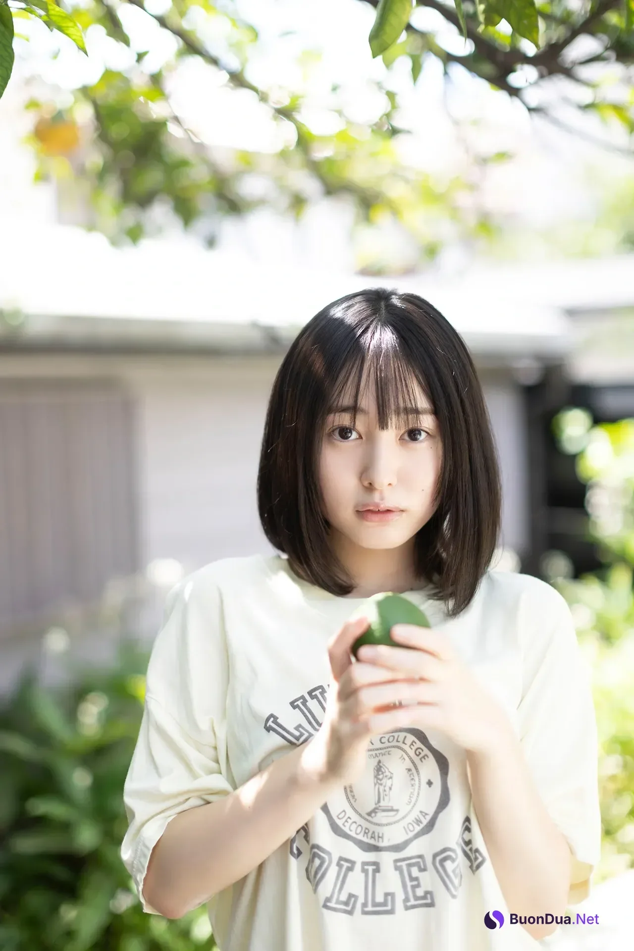 Miu Shirahama 白濱美兎, FLASHデジタル写真集 「ちょっぴりオトナ」 Set.01 - Photo 8
