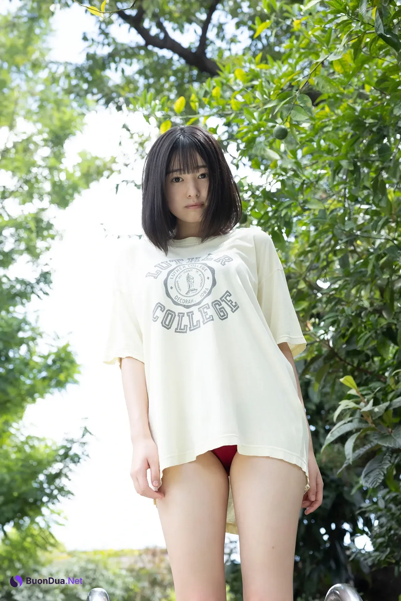 Miu Shirahama 白濱美兎, FLASHデジタル写真集 「ちょっぴりオトナ」 Set.01 - Photo 9