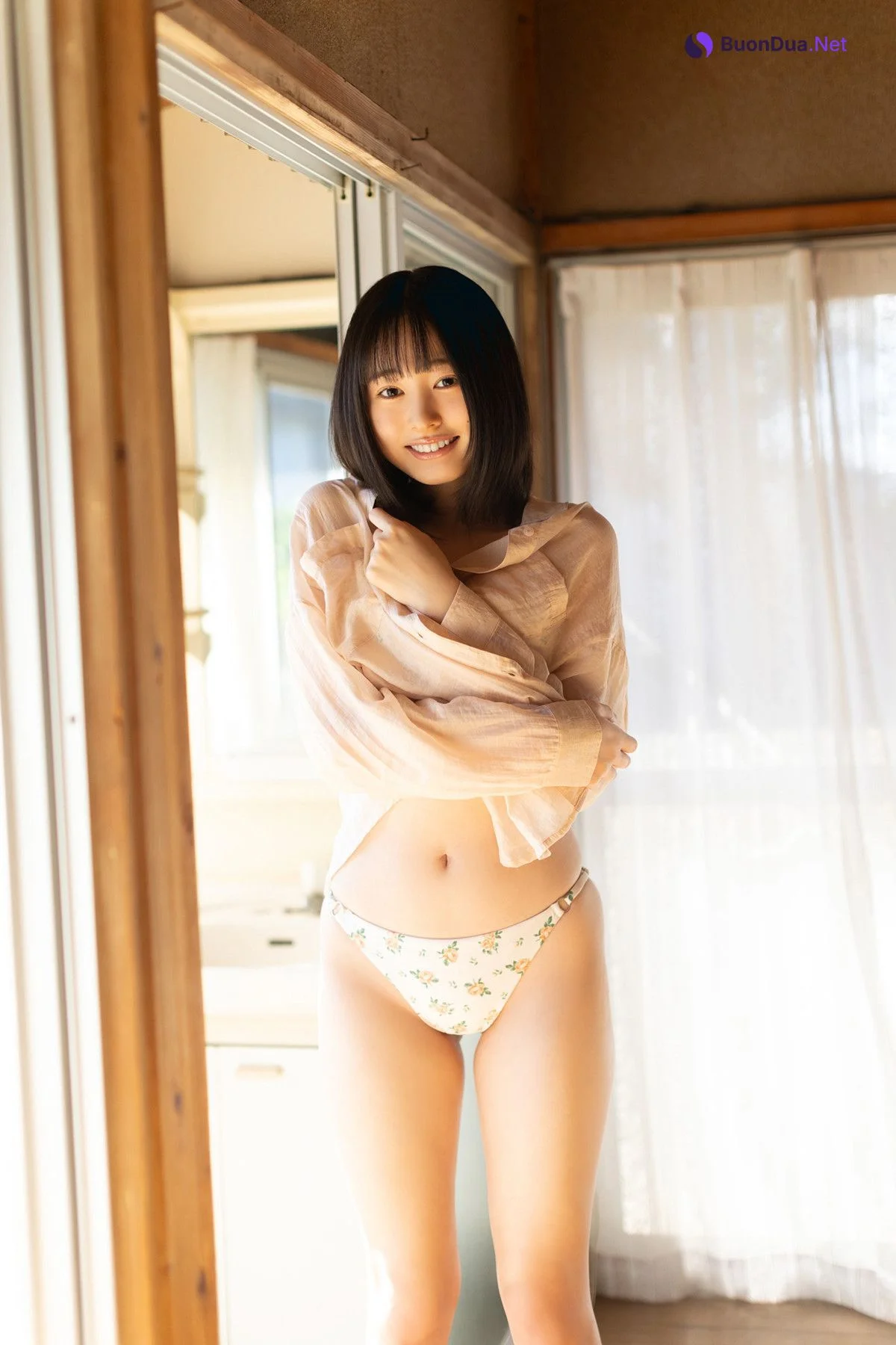 Miu Shirahama 白濱美兎, FRIDAYデジタル写真集 「ぎゅってして ｖｏｌ．２ ちょっとオトナな１００ページ豪華版」 Set.03 - Photo 3