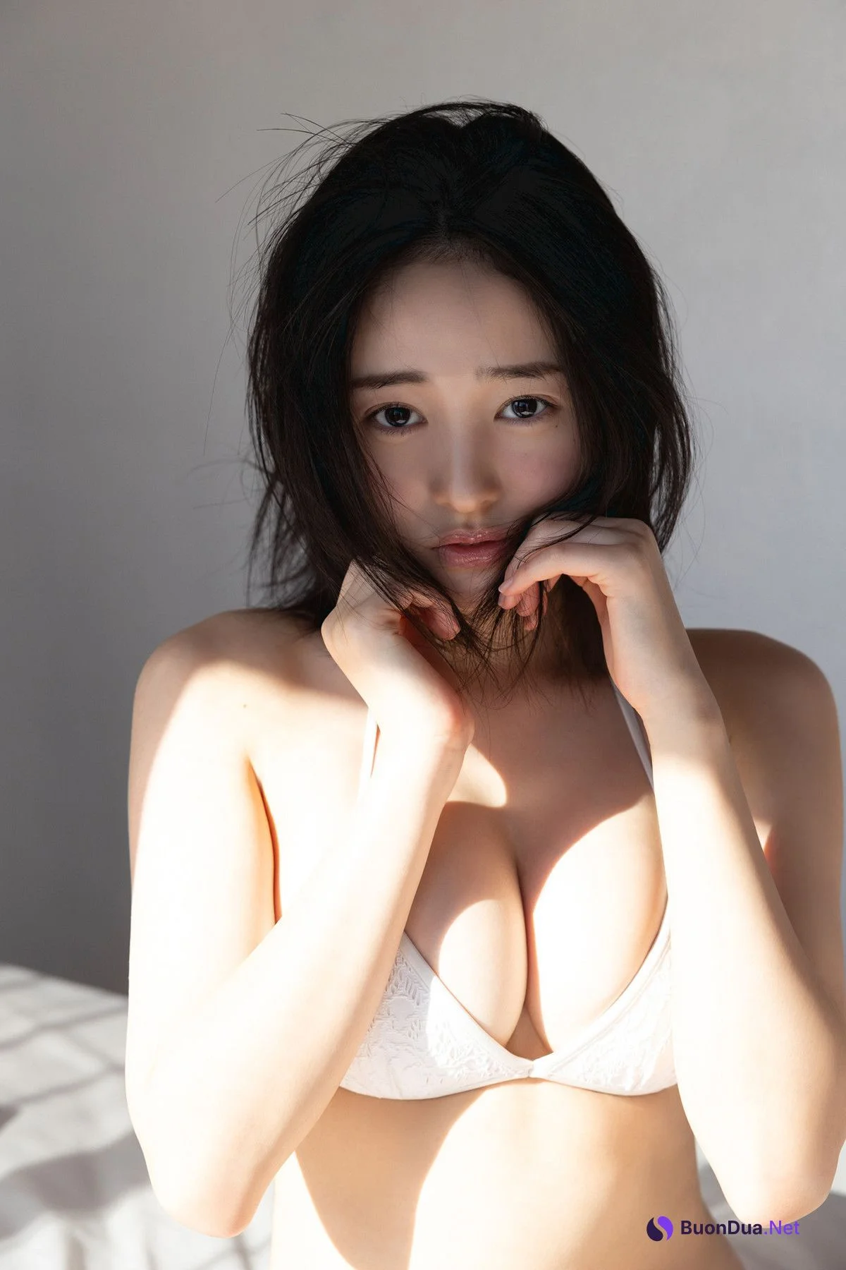 Miu Shirahama 白濱美兎, FRIDAYデジタル写真集 「ぎゅってして ｖｏｌ．２ ちょっとオトナな１００ページ豪華版」 Set.05 - Photo 10