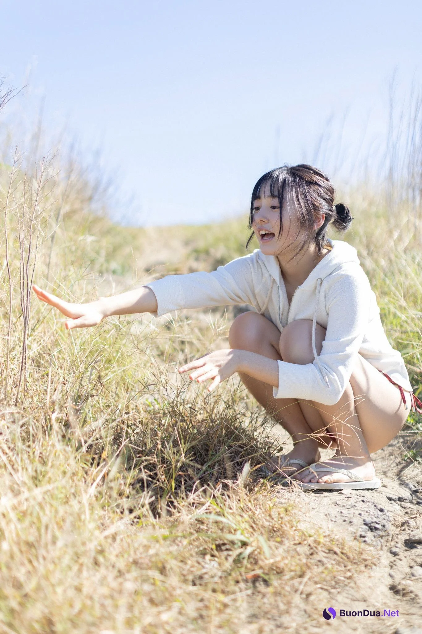 Miu Shirahama 白濱美兎, FRIDAYデジタル写真集 「ぎゅってして Vol.1」 Set.01 - Photo 4