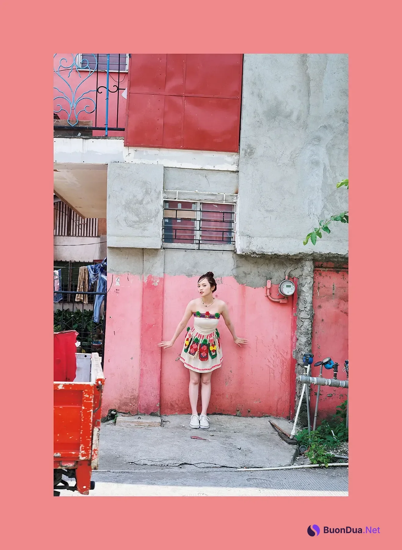 Miyata Manamo 宮田愛萌, 1st写真集 「Lilas」 特別アザーカット付き版 - Photo 16
