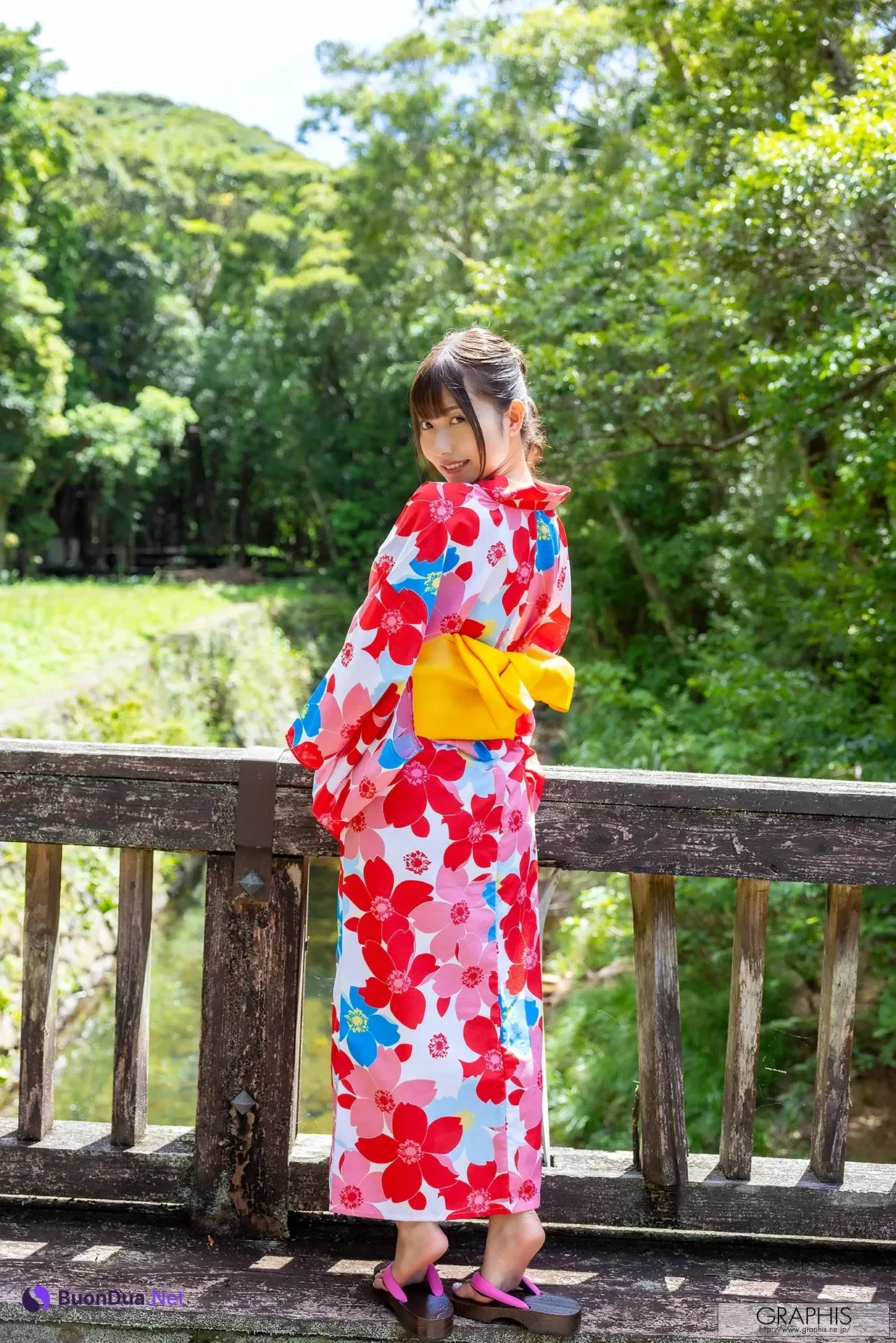 Miyu Aizawa 逢沢みゆ, Graphis New Year’s Holiday Special 2026 Vol.06 - Photo 2