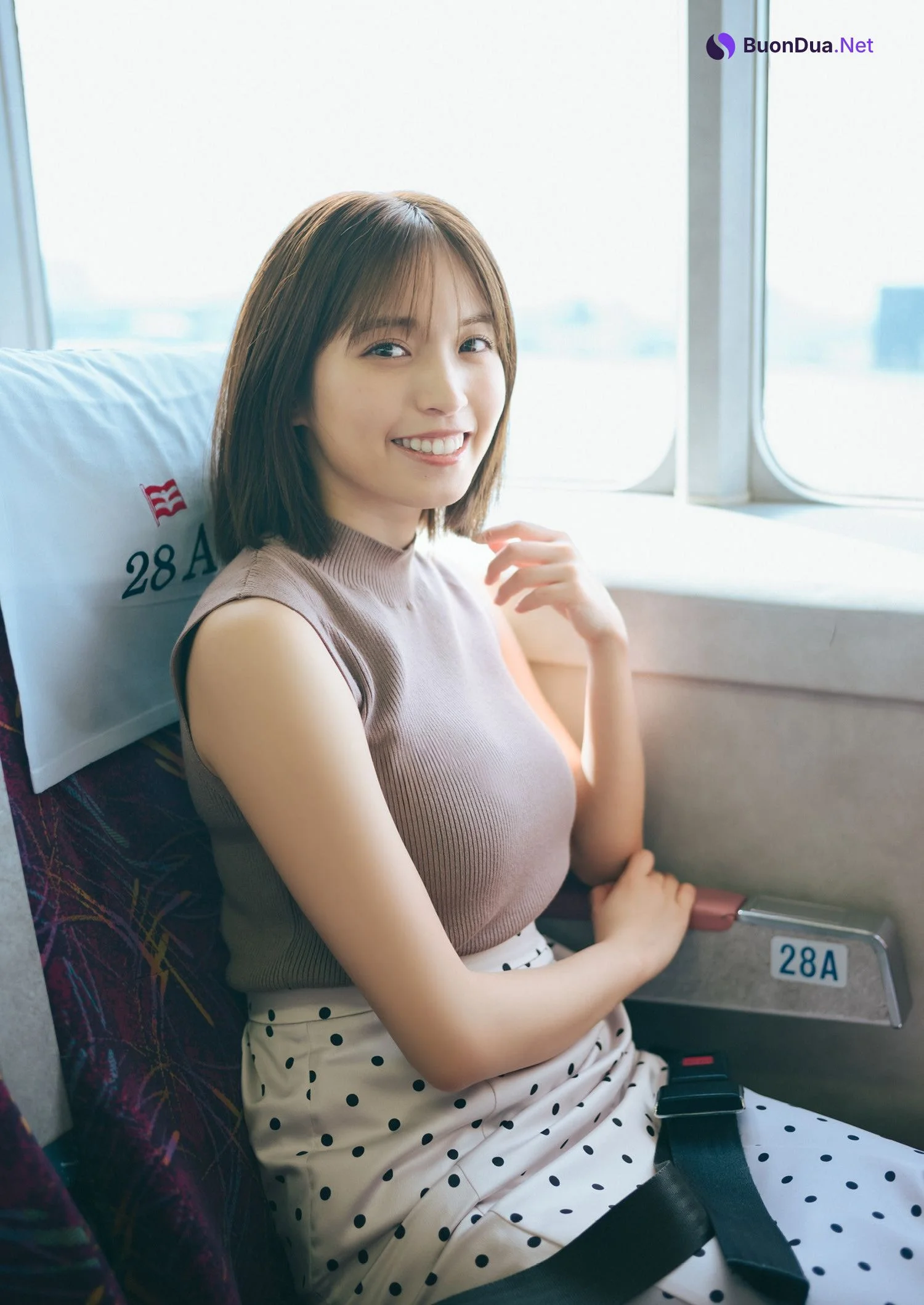 Miyu Murashima 村島未悠, デジタル限定 YJ Photo Book 「手を伸ばせば…」 Set.02 - Photo 2