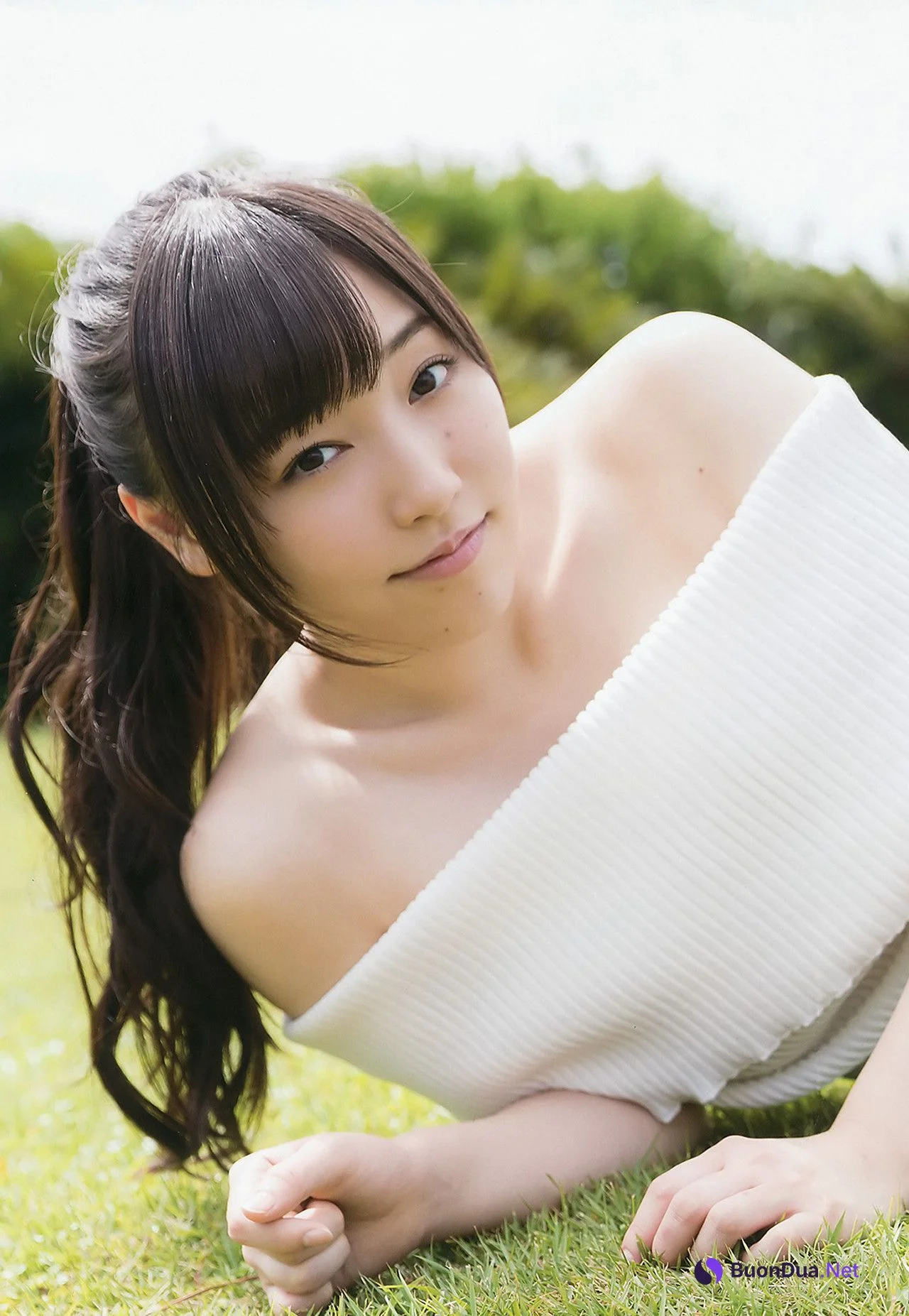 Mizuki Fukumura 譜久村聖, Young Gangan 2017 No.20 (ヤングガンガン 2017年20号) - Photo 2