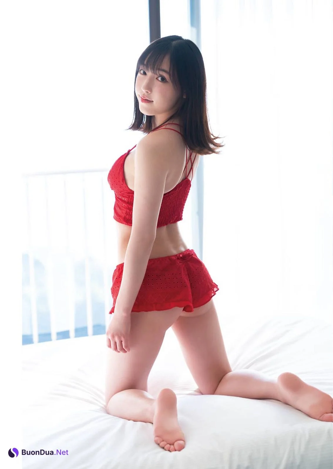 Mizuki Fukumura 譜久村聖, Young Gangan 2021 No.06 (ヤングガンガン 2021年6号) - Photo 9