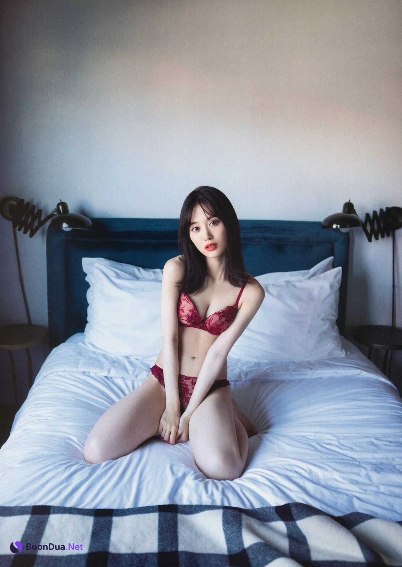 Mizuki Yamashita 山下美月, 2nd 写真集 「ヒロイン Heroine」 Set.04 - Photo 17