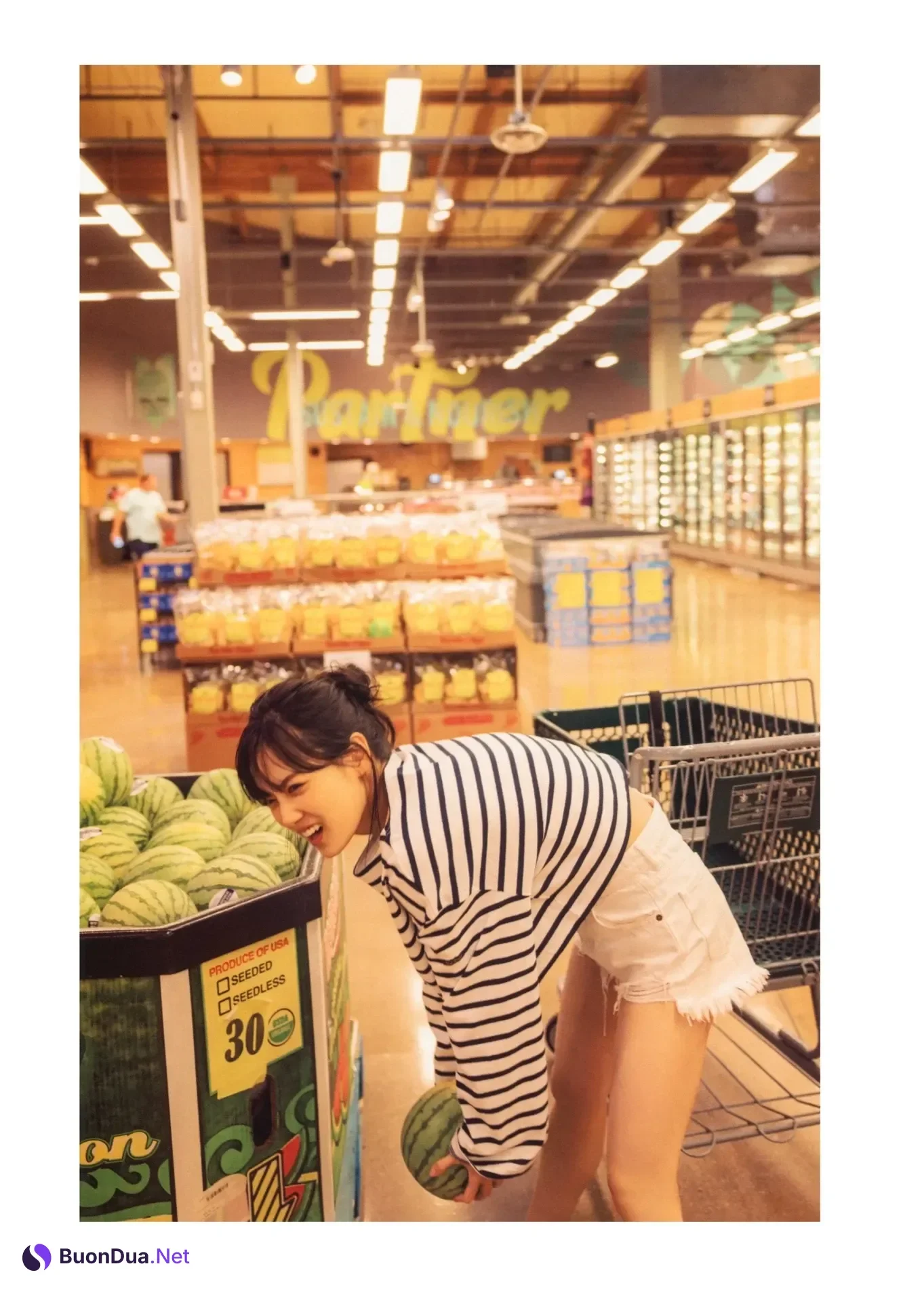 Mizuki Yamashita 山下美月, 2nd写真集 「ヒロイン」 Set.02 - Photo 15