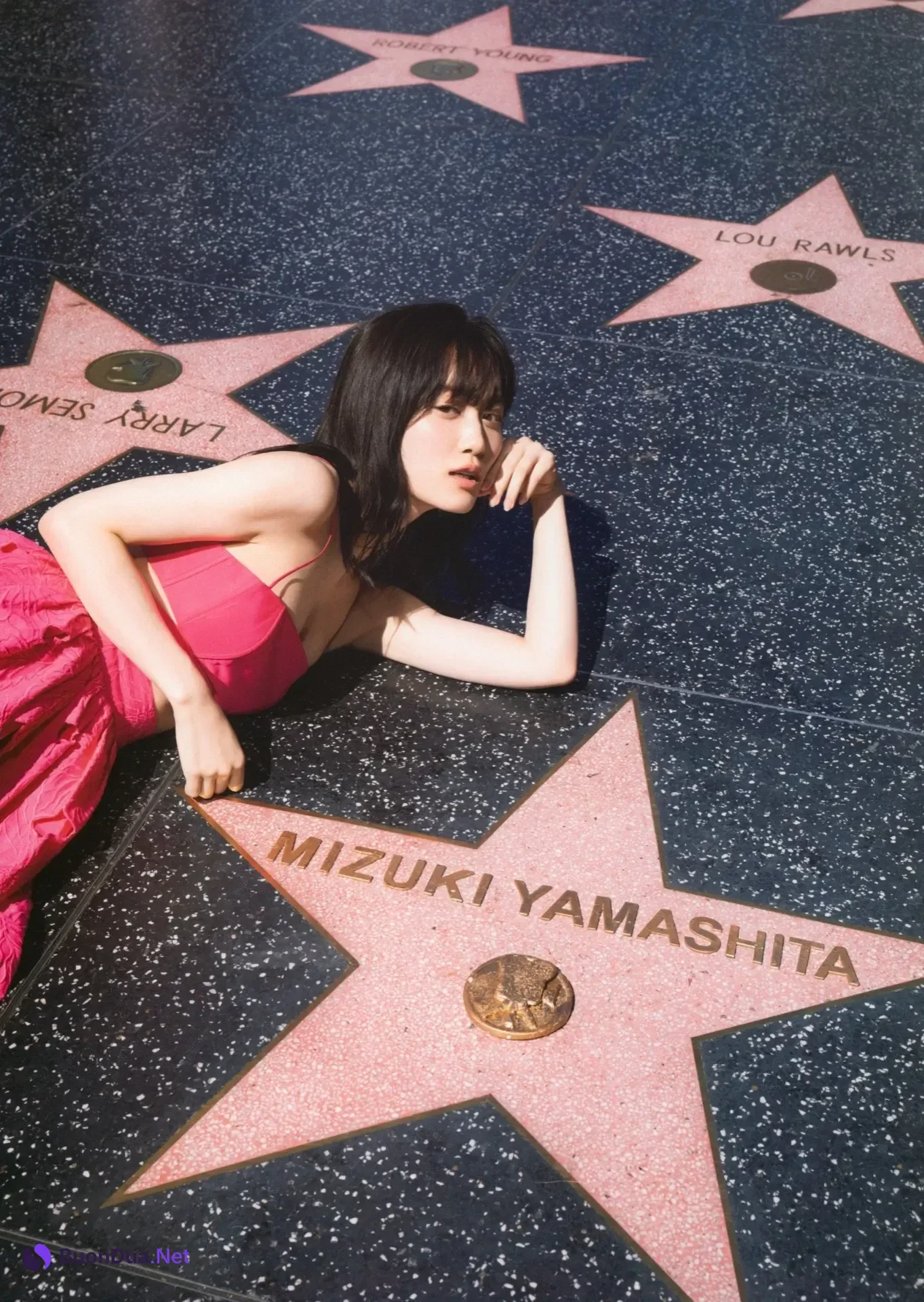 Mizuki Yamashita 山下美月, 2nd写真集 「ヒロイン」 Set.02 - Photo 3