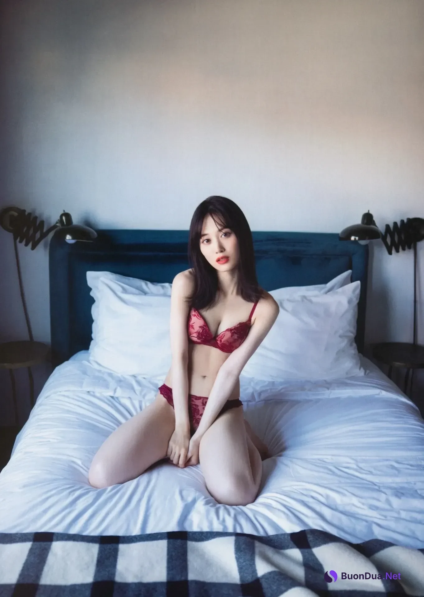 Mizuki Yamashita 山下美月, 2nd写真集 「ヒロイン」 Set.04 - Photo 10