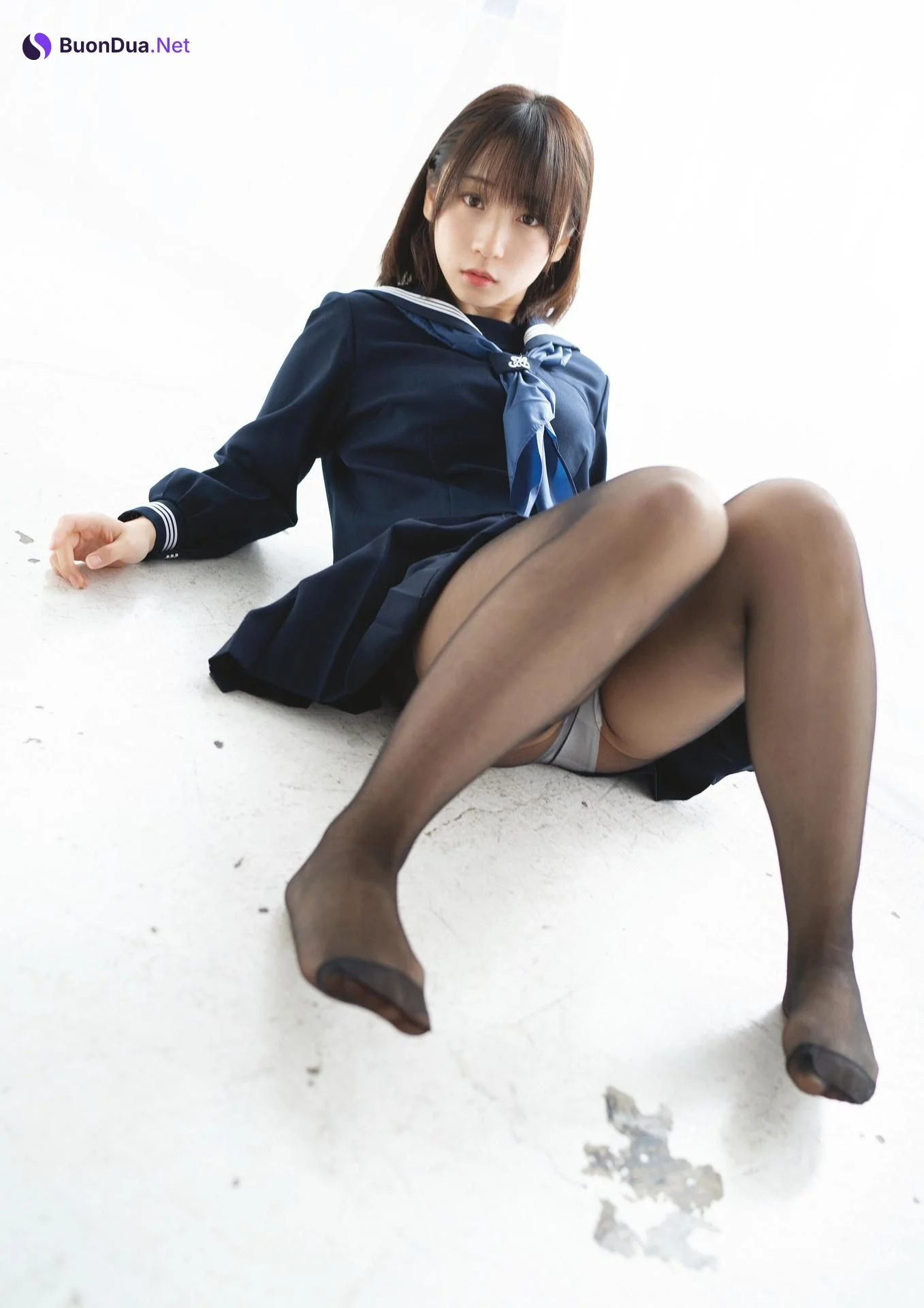 Moe Iori 伊織もえ, 写真集 1億3000万人の黒タイツ星人！黒だ白だ正義だ悪だ関係ないッ！！パンツが正義を守るお♥ Set 02 - Photo 4