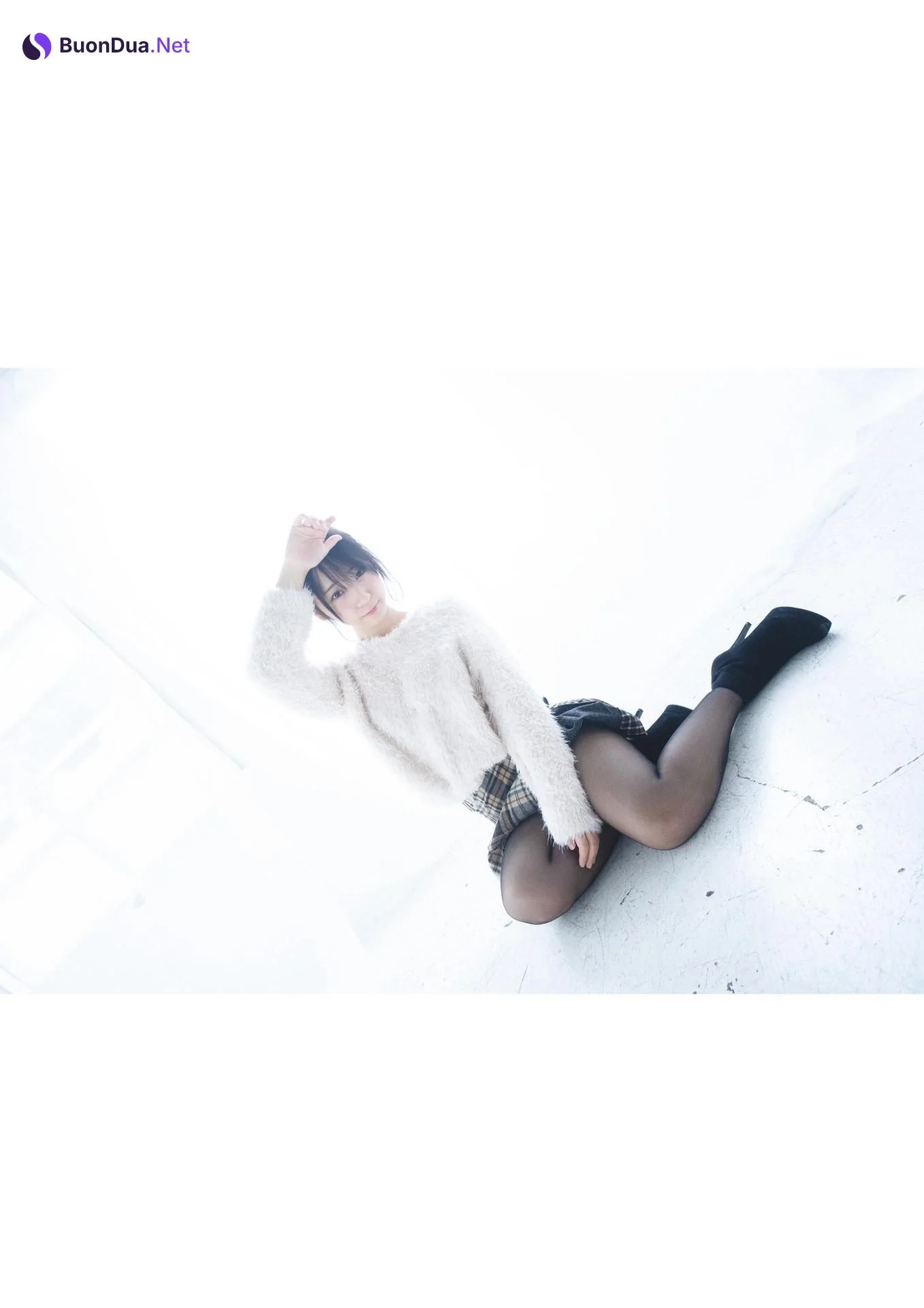 Moe Iori 伊織もえ, 写真集 1億3000万人の黒タイツ星人！黒だ白だ正義だ悪だ関係ないッ！！パンツが正義を守るお♥ Set 03 - Photo 19