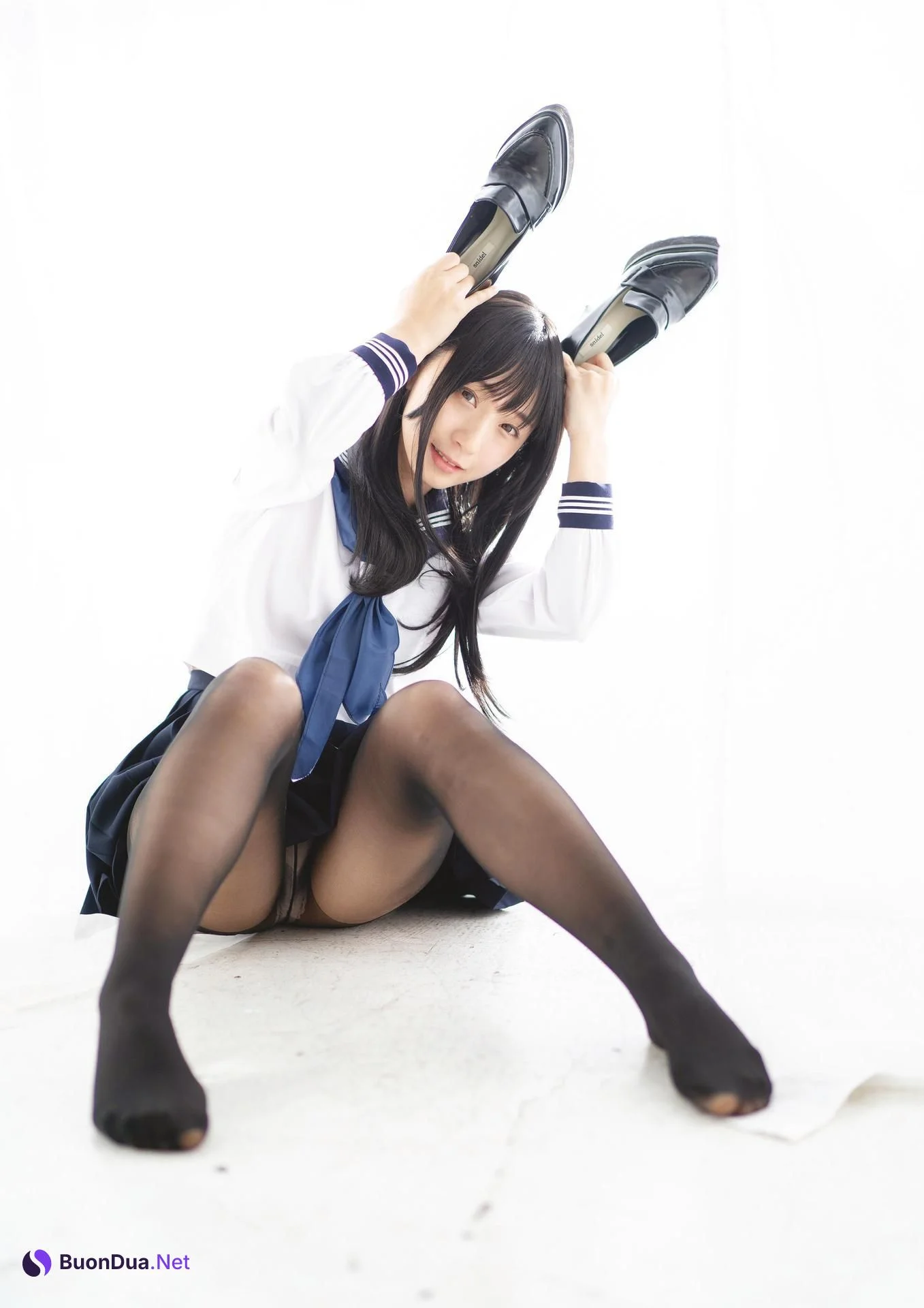 Moe Iori 伊織もえ, 写真集 1億3000万人の黒タイツ星人！黒だ白だ正義だ悪だ関係ないッ！！パンツが正義を守るお♥ Set 03 - Photo 6