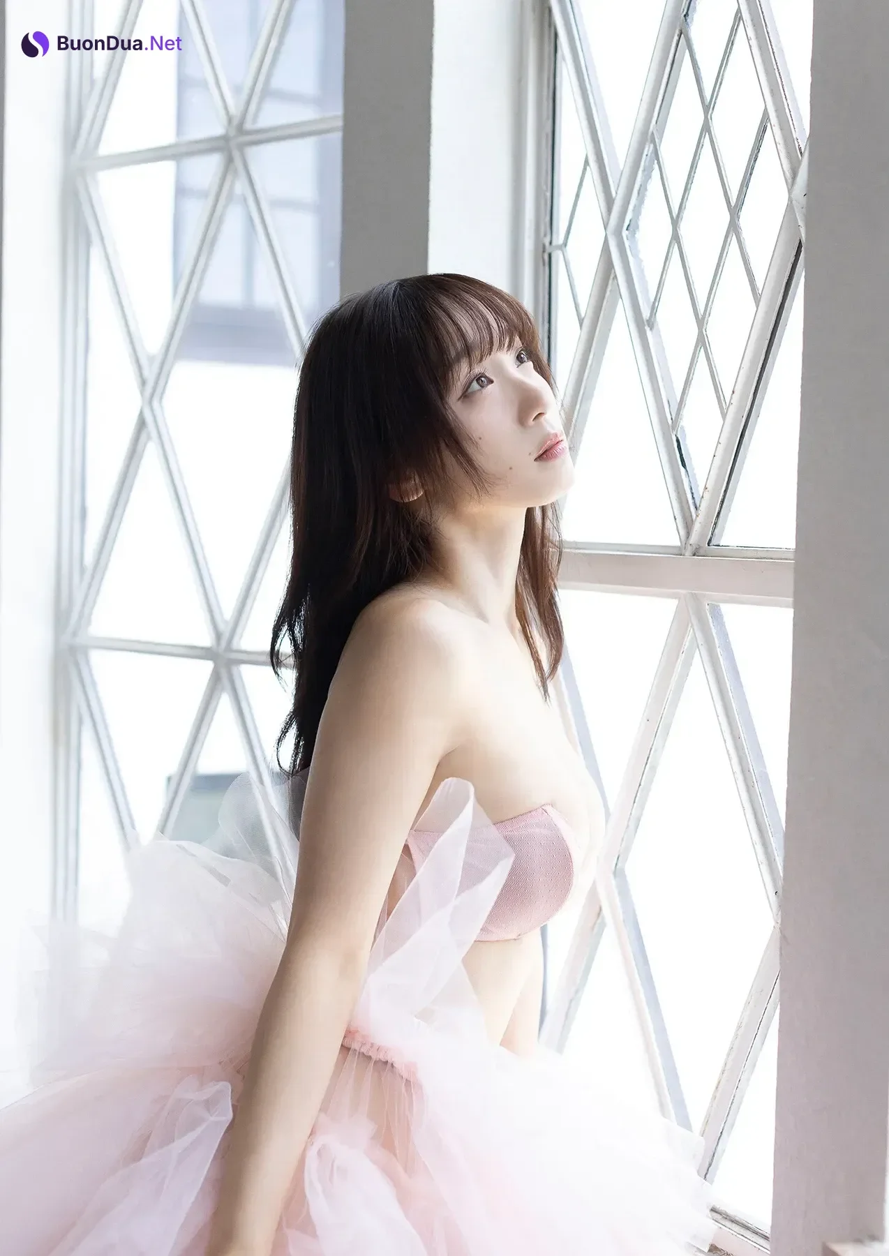 Moe Iori 伊織もえ, 写真集 スピサン グラビアフォトブック [幽かな休日] - 写真 18