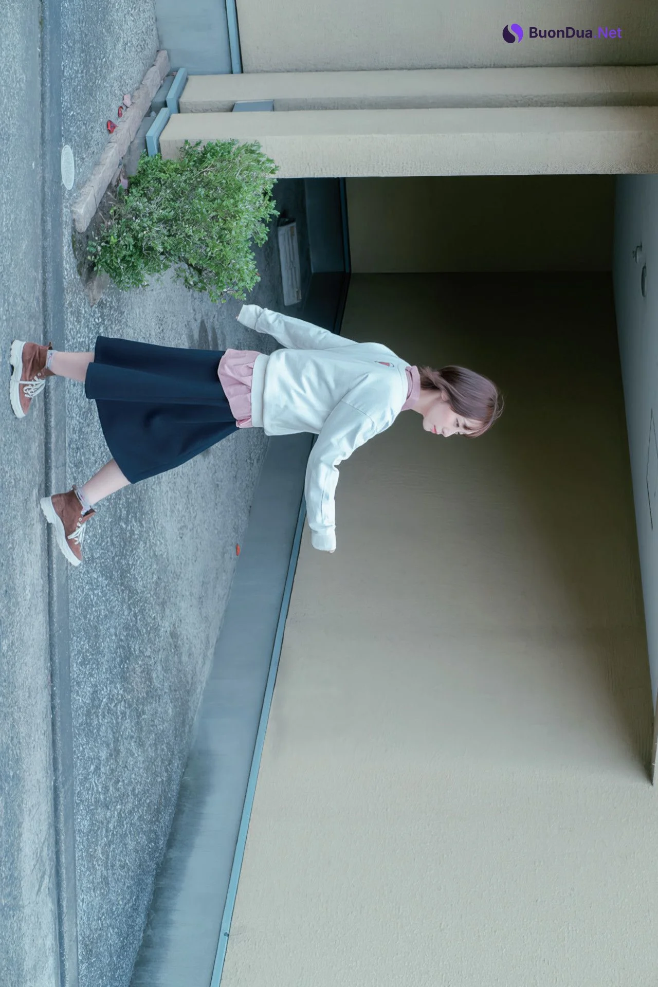 Moe Iori 伊織もえ, 写真集 [りんりんいおりん 冬の伊織 Vol.2] Set.01 - Photo 10