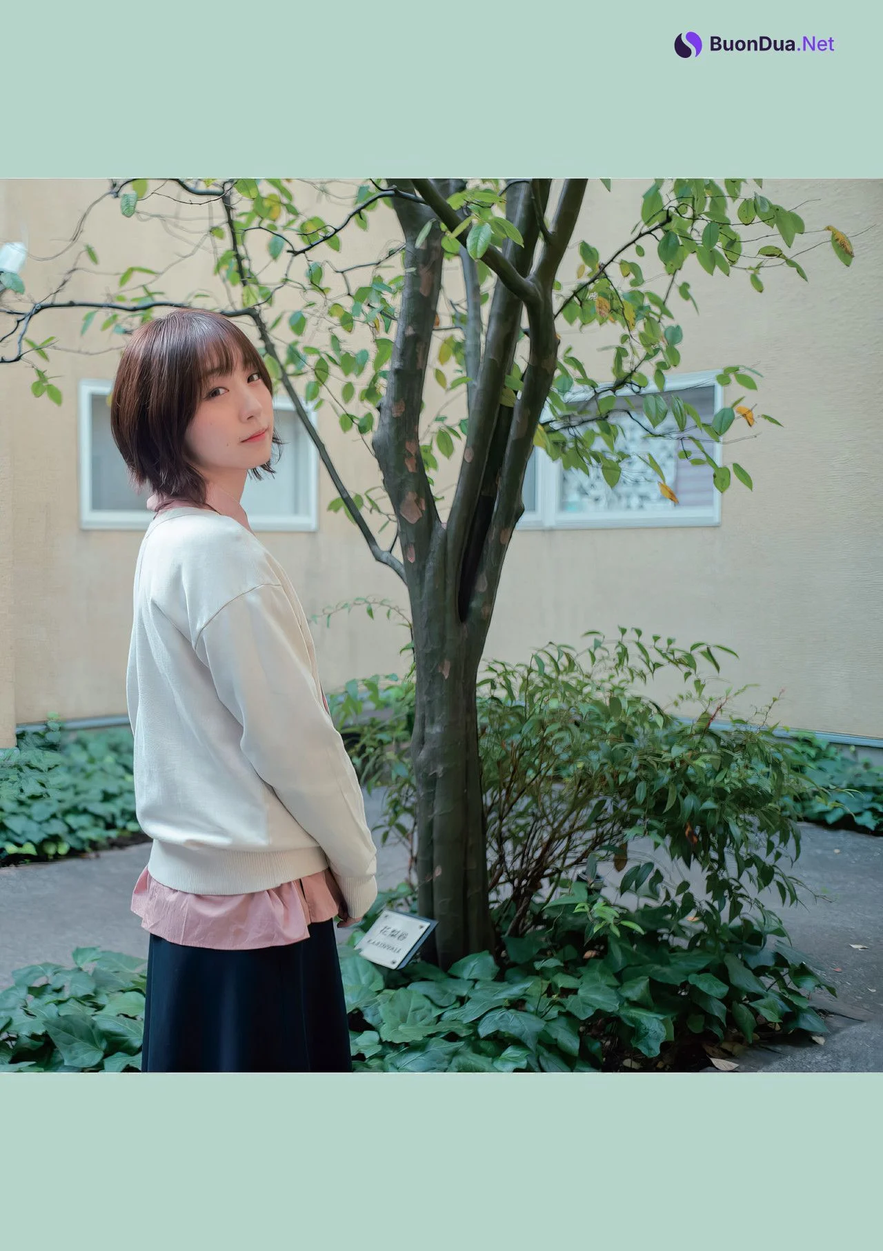 Moe Iori 伊織もえ, 写真集 [りんりんいおりん 冬の伊織 Vol.2] Set.01 - Photo 5