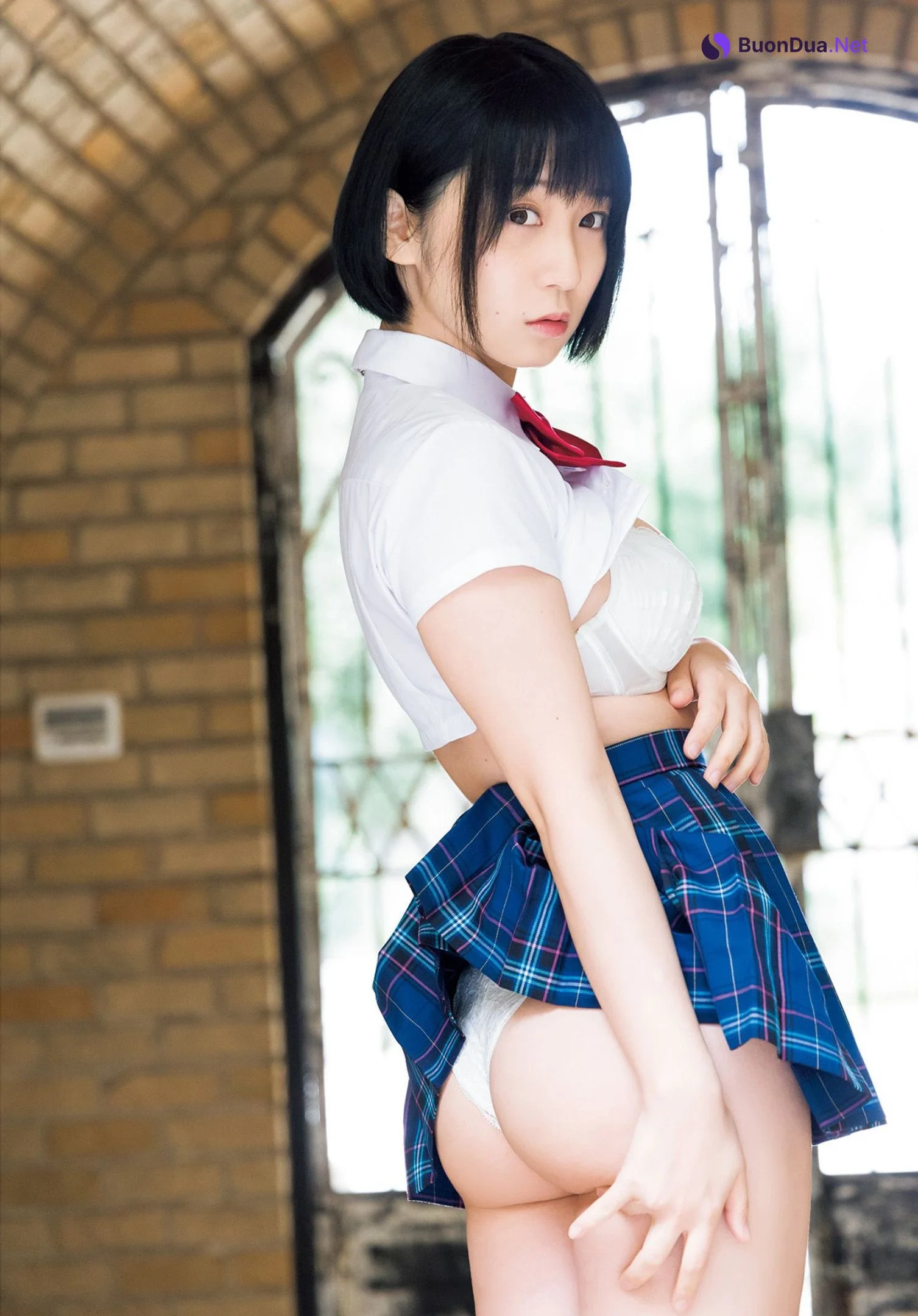 Moe Iori 伊織もえ, Young Jump 2022 No.50 (ヤングジャンプ 2022年50号) - Photo 6