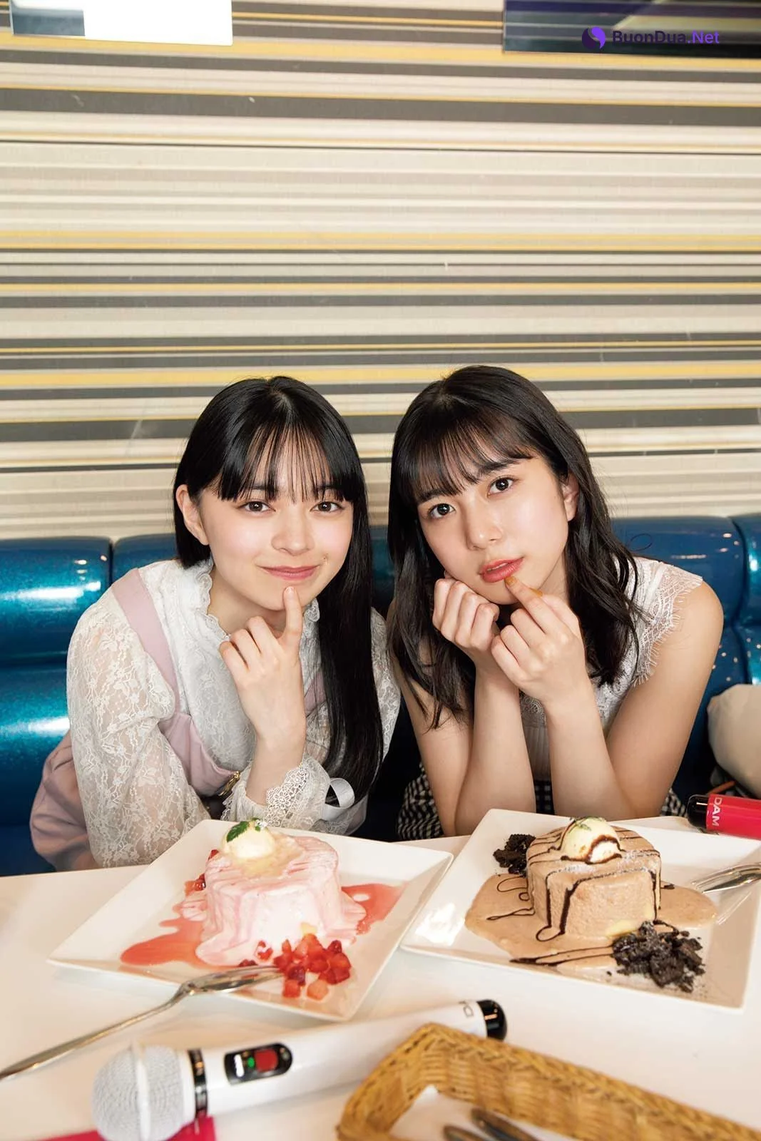 Moe Kamikokuryo 上國料萌衣, Rei Inoue 井上玲音, Shonen Sunday 2021 No.18 (週刊少年サンデー 2021年18号) - รูปภาพ 14