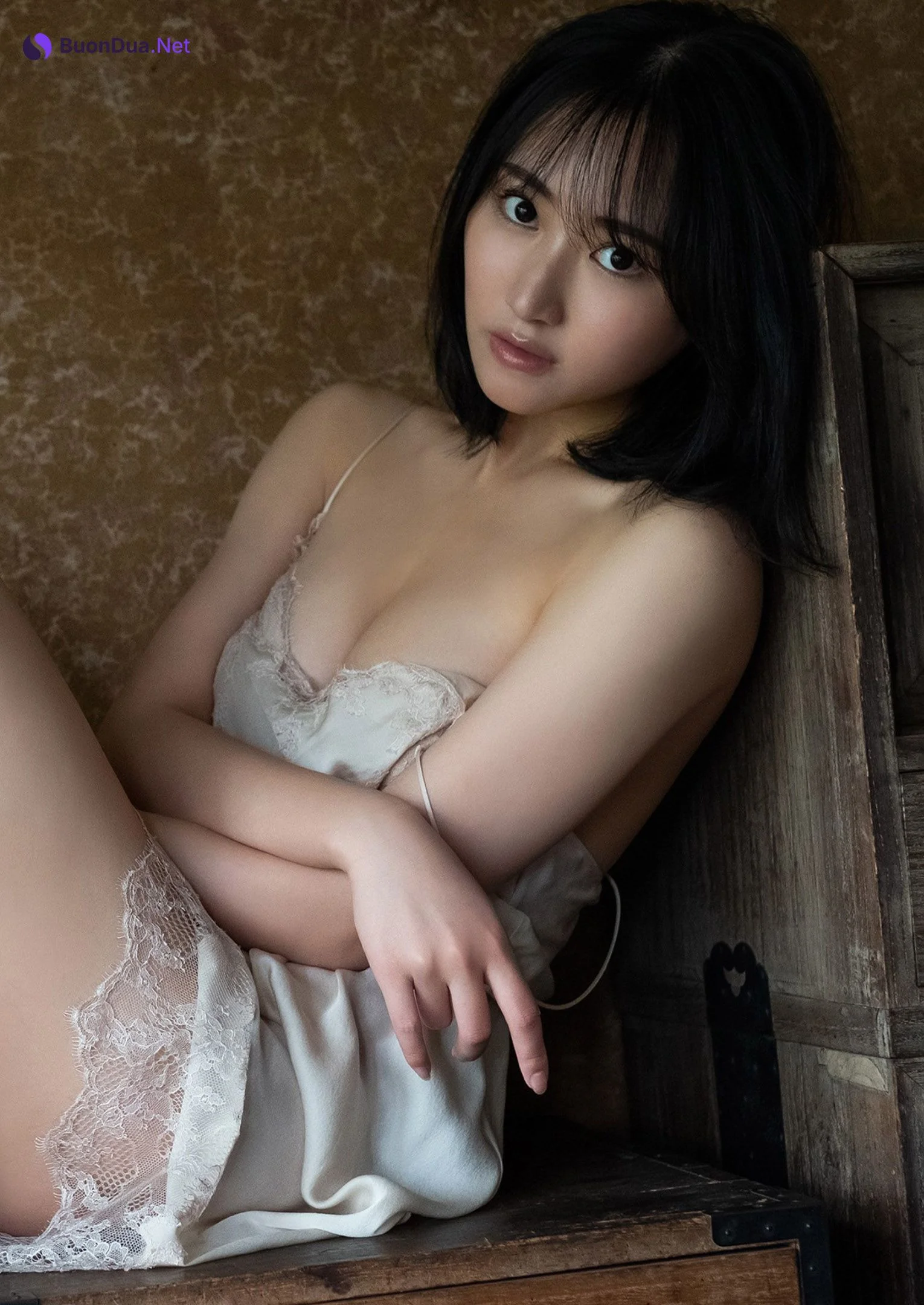 Moe Kawase 川瀬もえ, Young Jump 2022 No.22 (ヤングジャンプ 2022年22号) - Photo 4