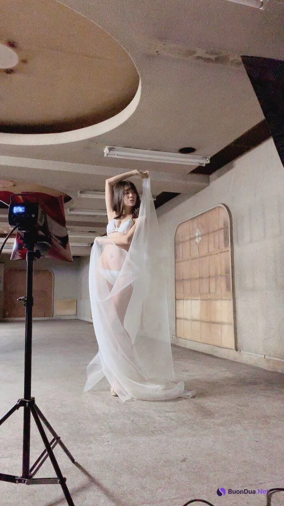 Moe Tsurumi 鶴見萌, FLASH 2019.11.26 (フラッシュ 2019年11月26日号) - Photo 11